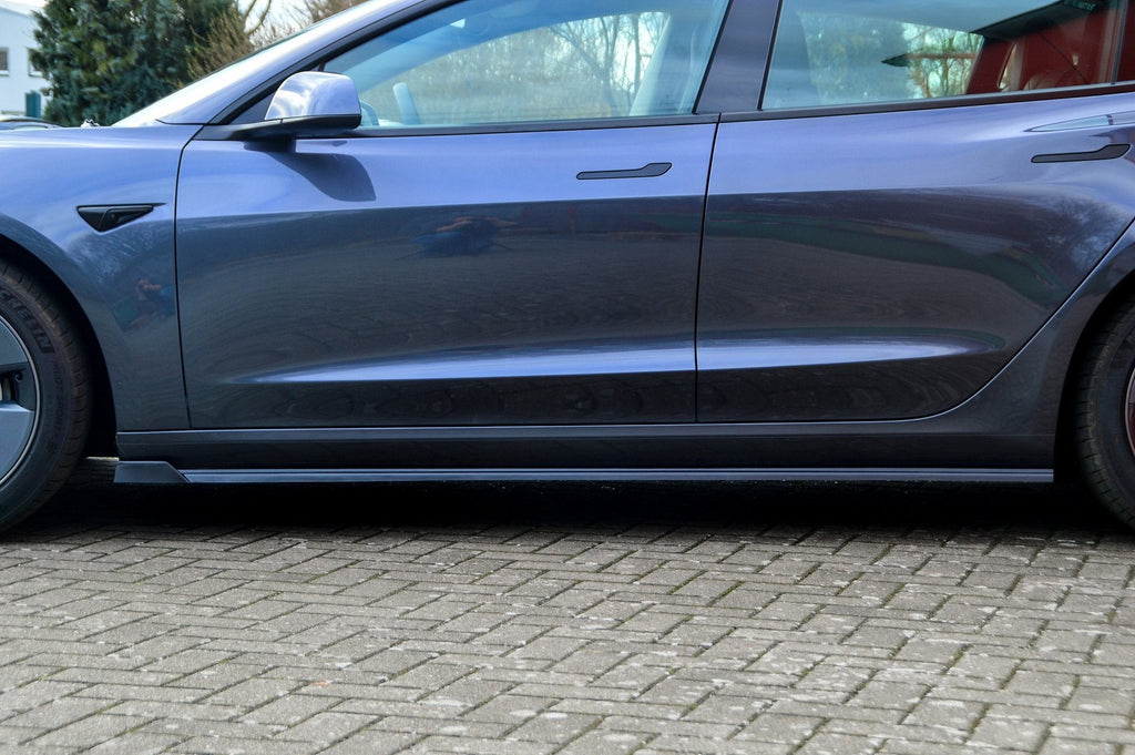 CUP Seitenschweller mit Wing vorne für Tesla Model 3 ab Bj. 2017-