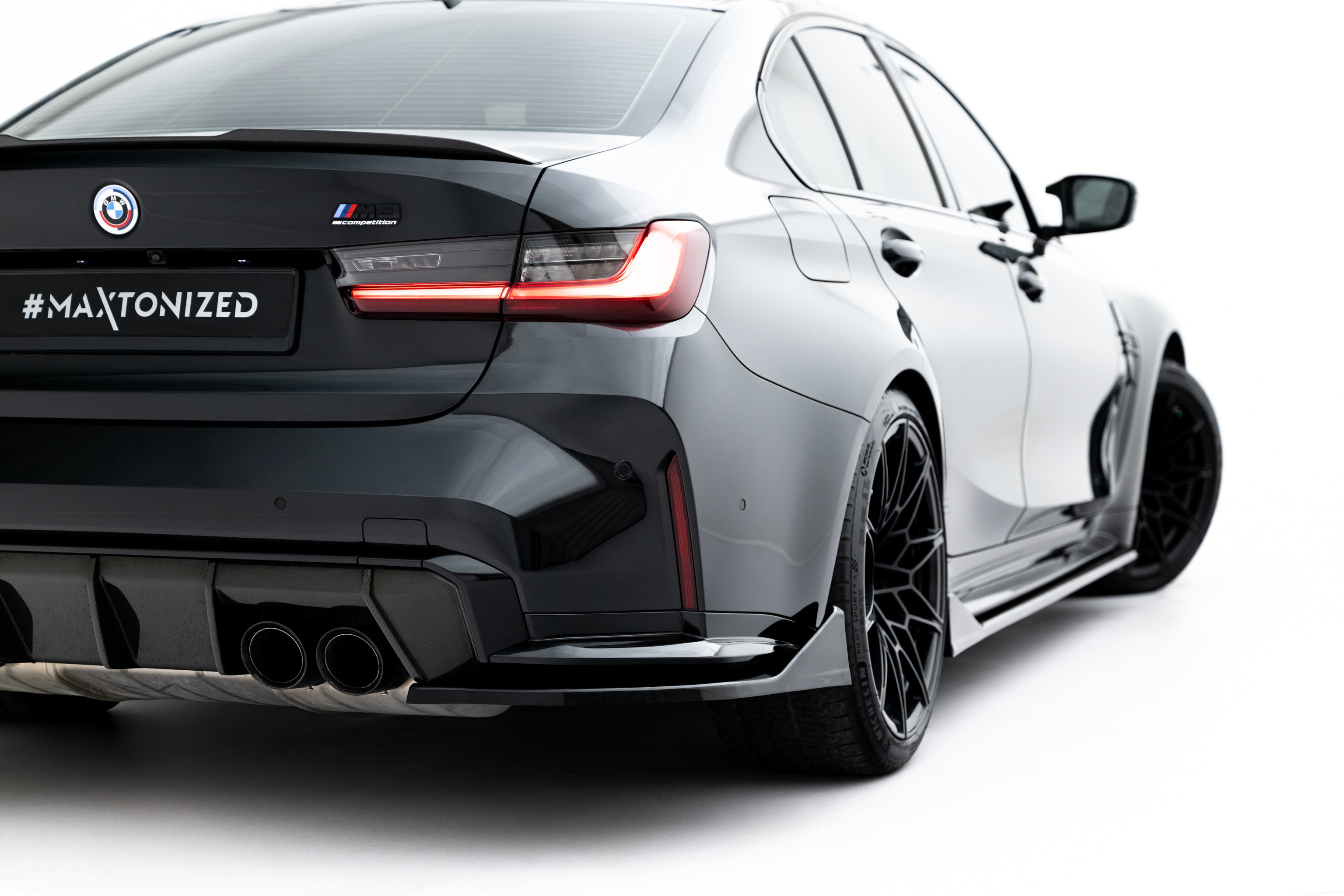 Maxton Design Heck Ansatz Flaps Diffusor V.5 passend für BMW M3 Limousine / Touring G80 / G81 schwarz Hochglanz