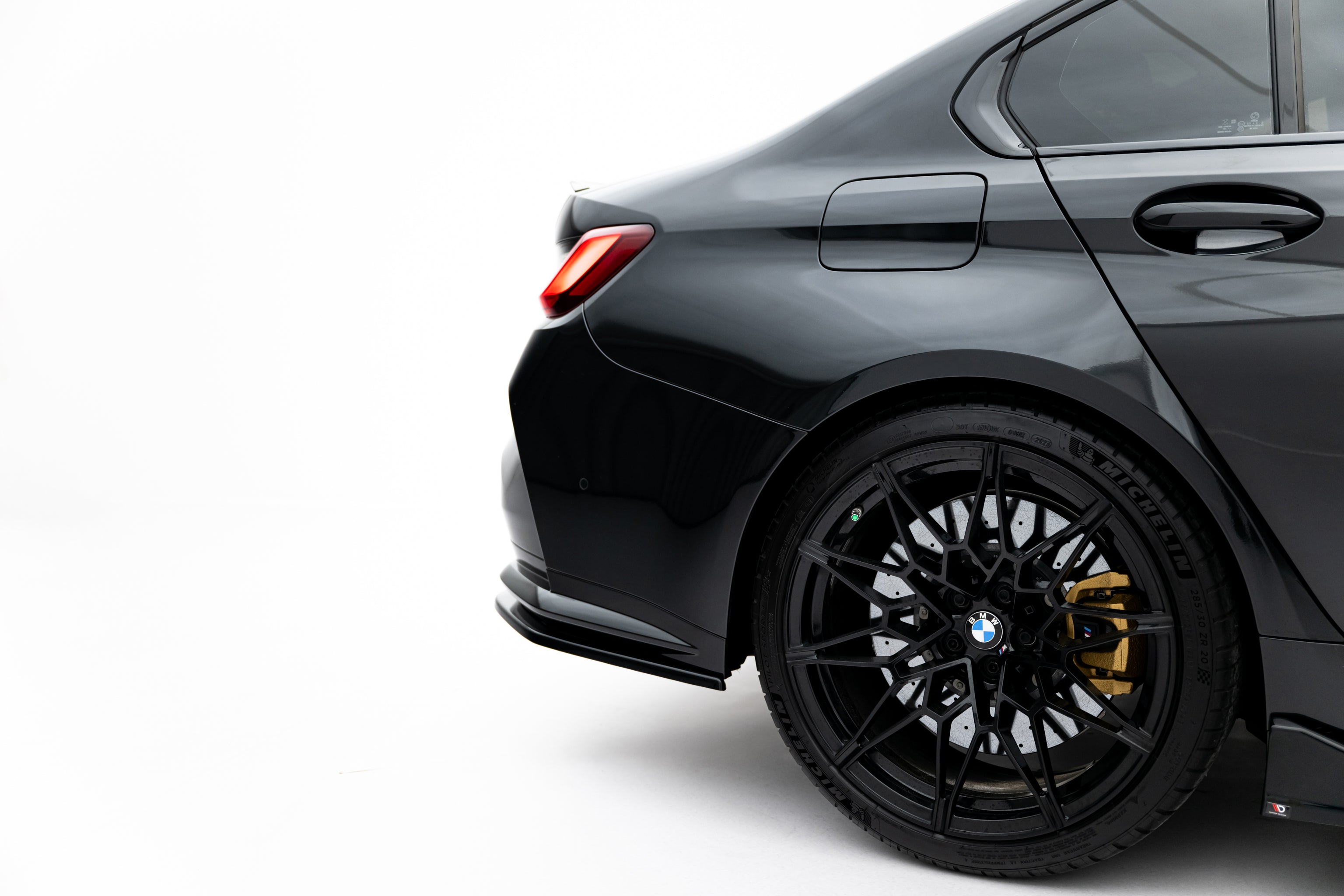 Maxton Design Heck Ansatz Flaps Diffusor V.3 passend für BMW M3 Limousine / Touring G80 / G81 schwarz Hochglanz