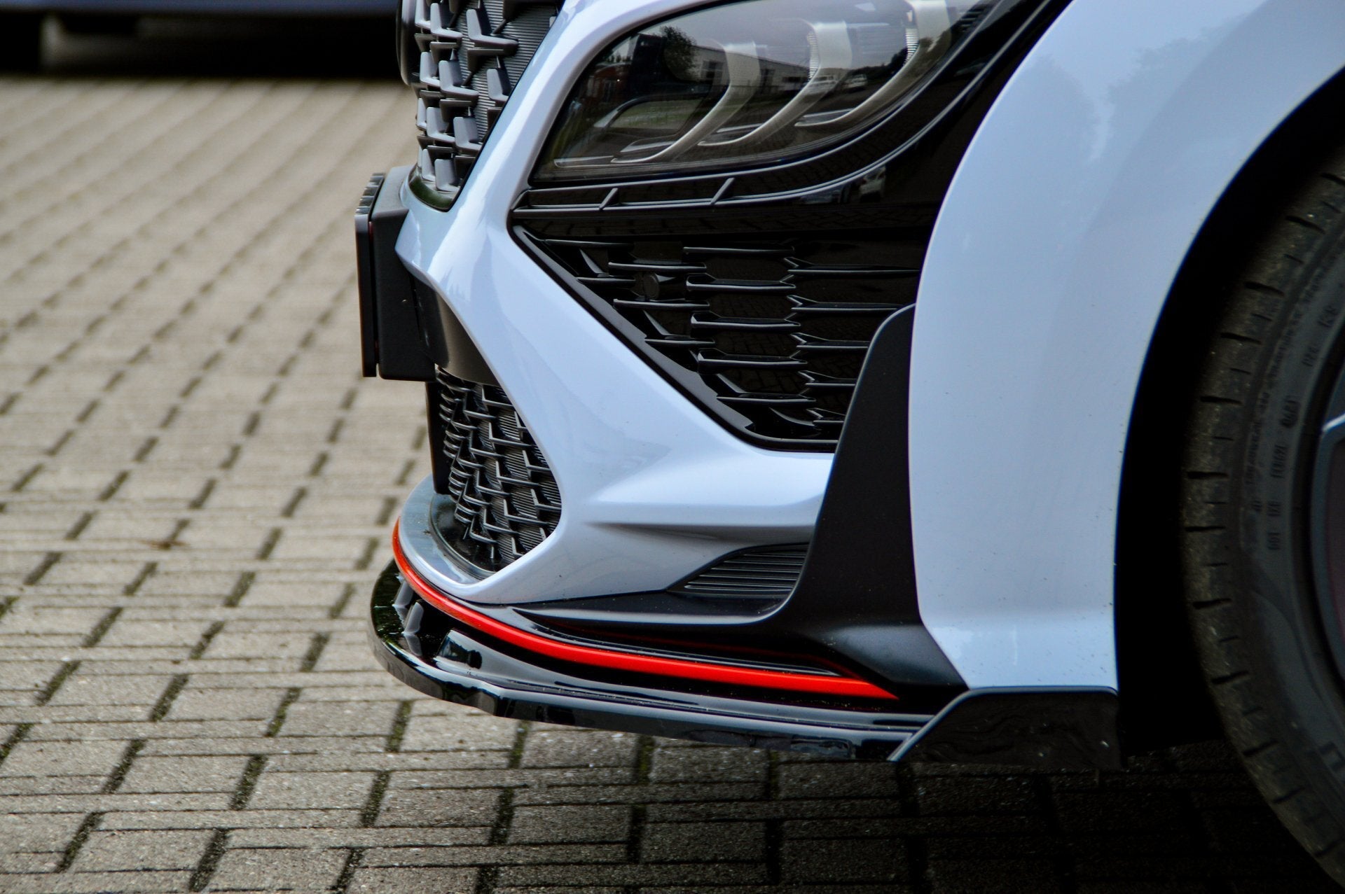 Cup Frontspoilerlippe mit Wing  für Hyundai Kona N + N-Line ab Bj.2020-