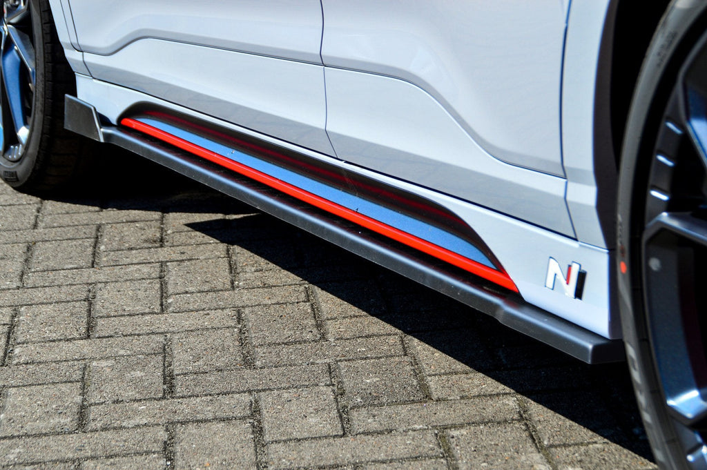 CUP Seitenschweller mit Wing vorne für Hyundai Kona N + N-Line