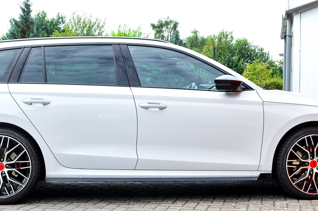Cup Seitenschweller mit Wing vorne für Skoda Octavia RS NX