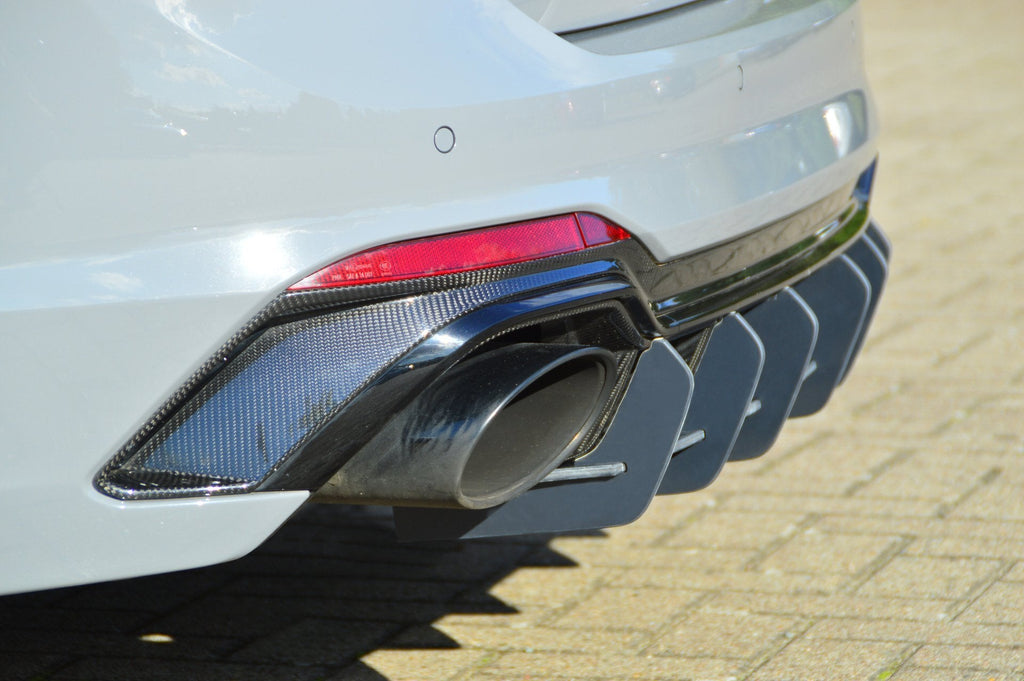 Gefräster Heckansatz aus ABS für Audi RS4 B9