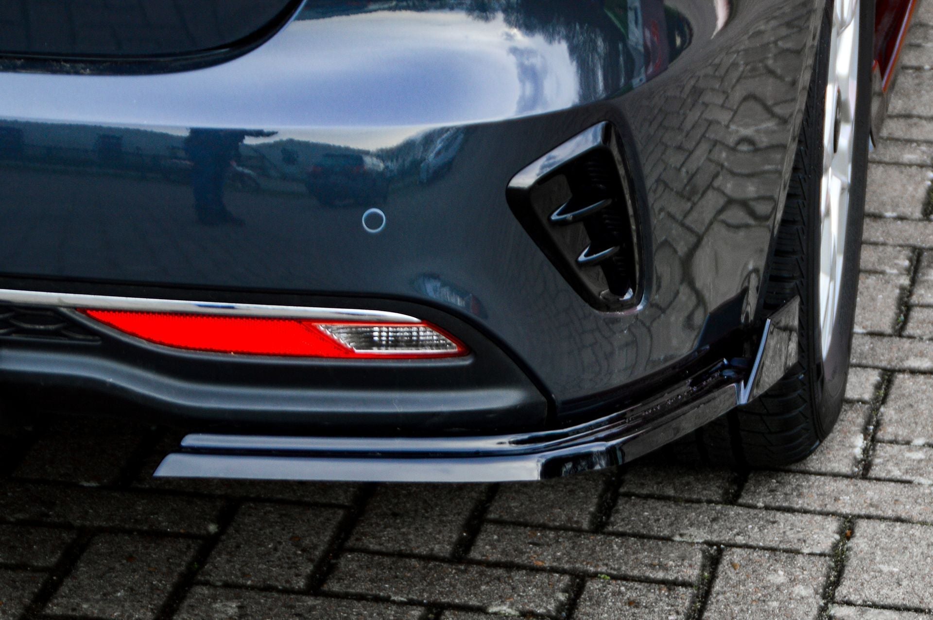 Heckdiffusor Seitenteile mit Wing  für Kia Ceed CD SWab Bj. 2021-