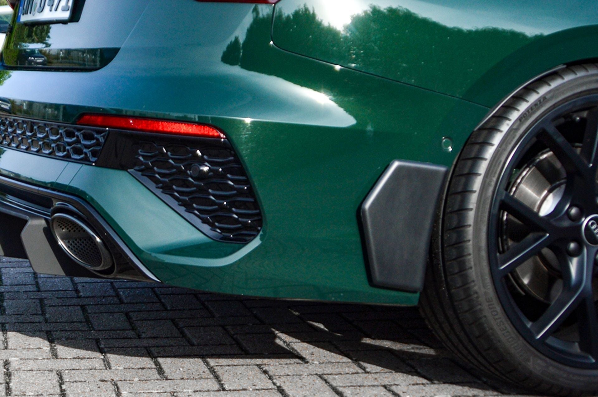 Hintere Seiten Flaps Flicks Satz aus ABS Kunststoff für Audi RS3 8Y Limousine