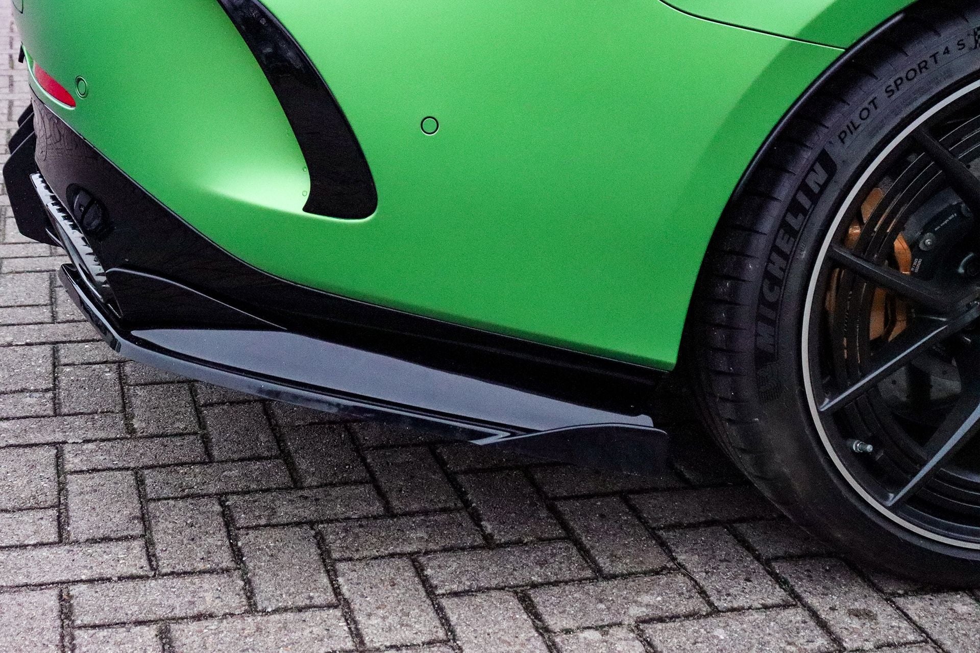 Heckansatz Seitenteile mit Wings für Mercedes AMG GT 63S X290