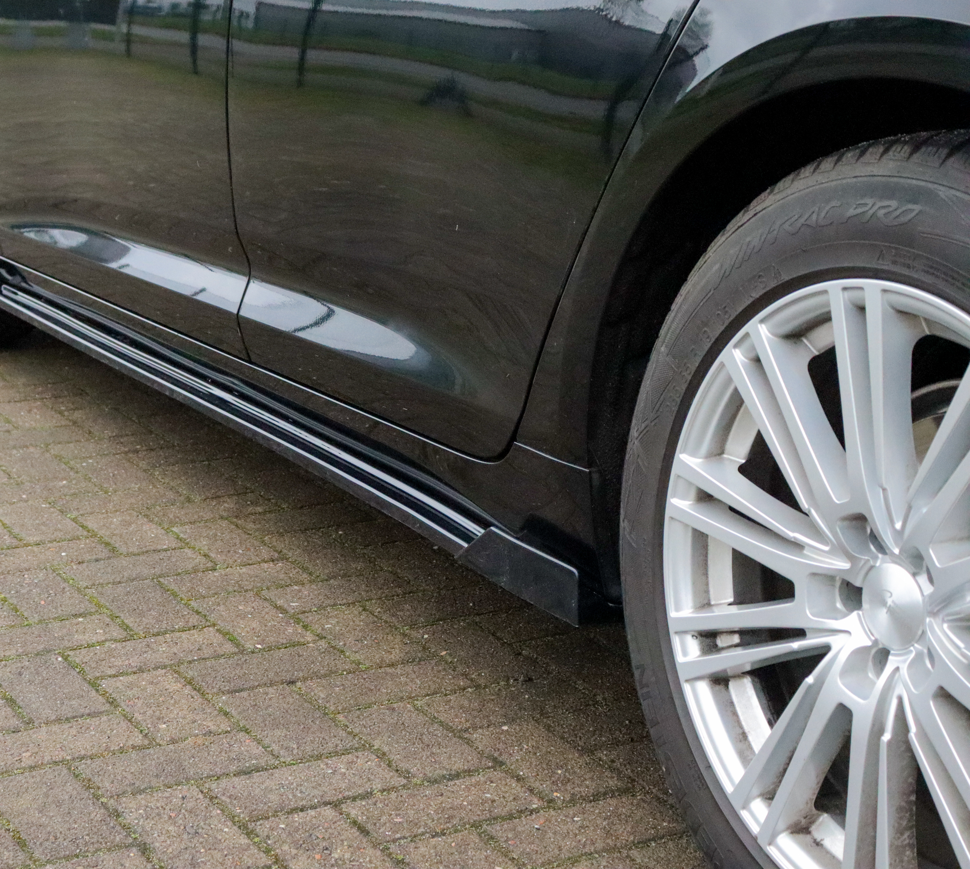Seitenschwellersatz aus ABS mit seitlichem Wing hinten Audi A6 C8 Typ F2