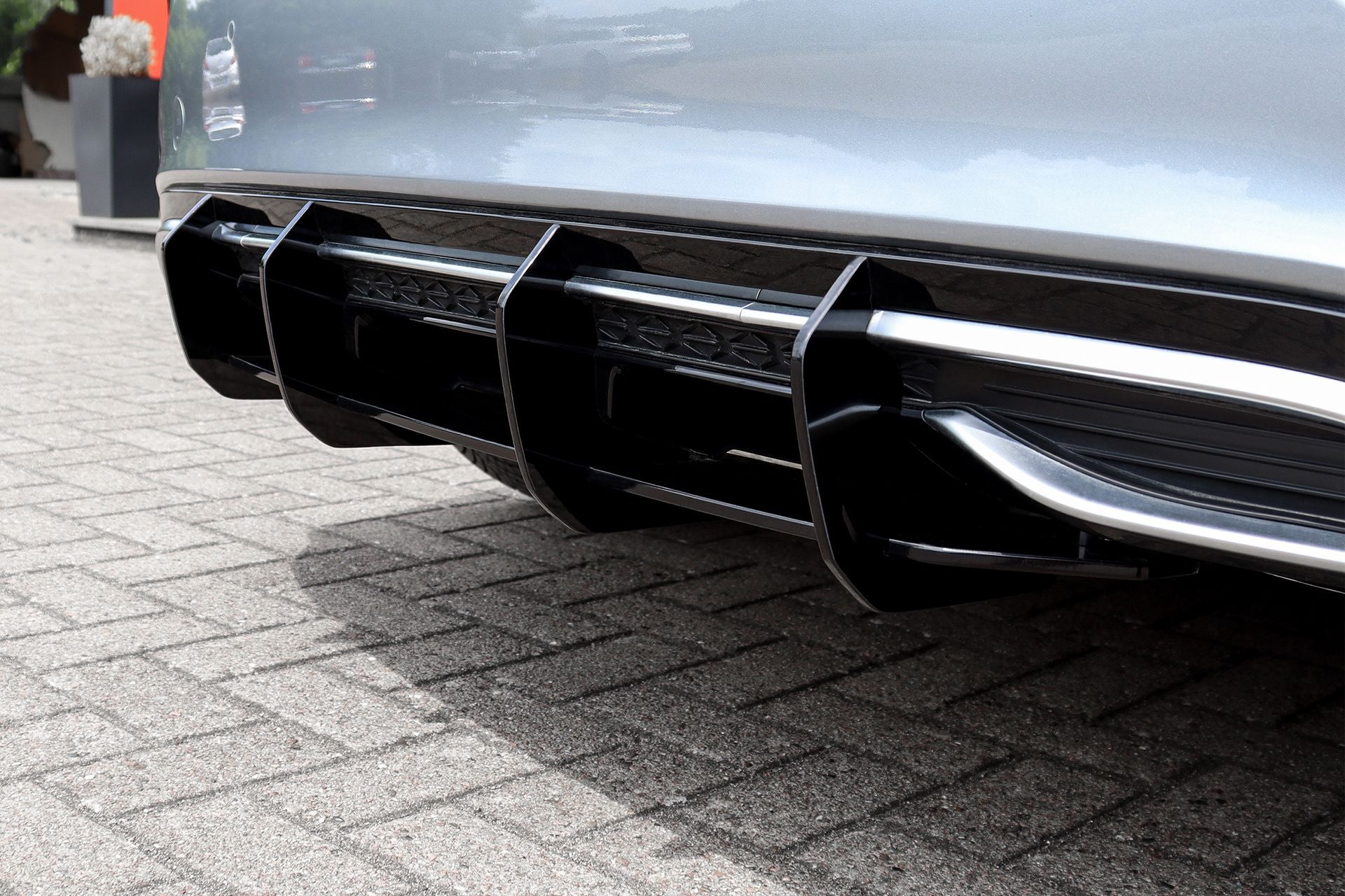 Gefräßter Heckansatz aus ABS mit Finnen für Kia Ceed, SK