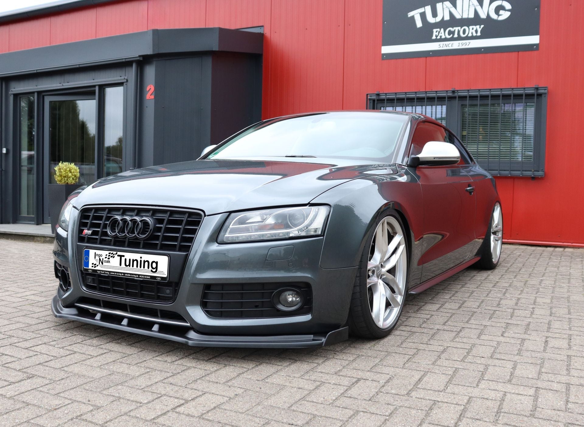 Cuplippe Frontspoilerlippe mit Wings  aus ABS für Audi A5 B8