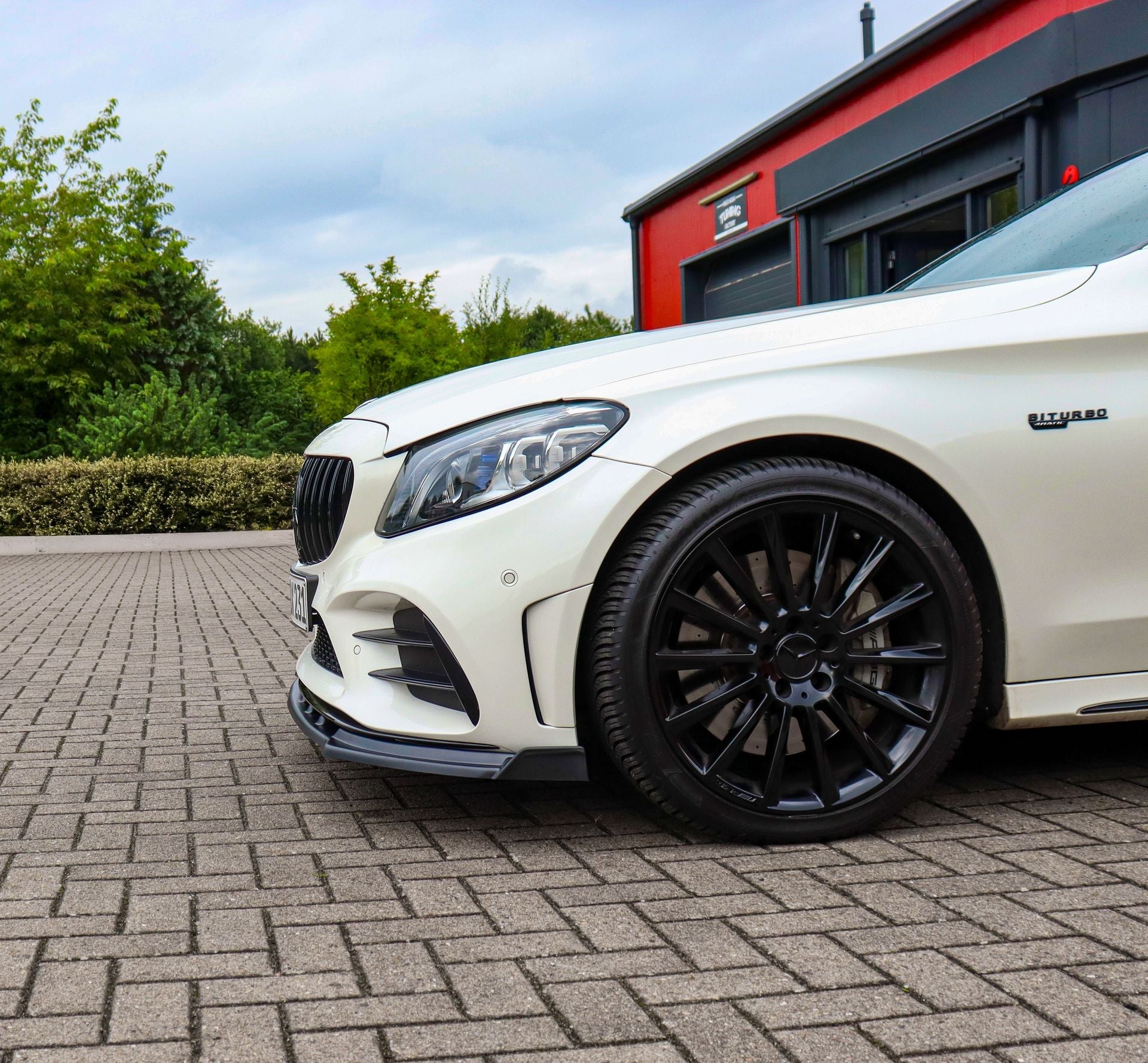 Cuplippe Frontspoilerlippe mit Wings aus ABS für Mercedes Benz C43 AMG Facelift