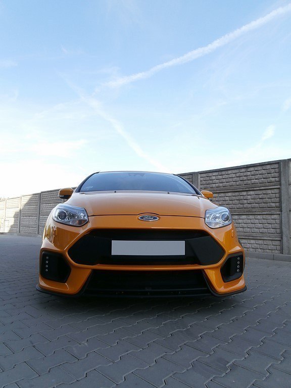 Maxton Design Frontstoßstange passend für FORD FOCUS MK3 VORFL (FOCUS RS 2015 LOOK) mit LED