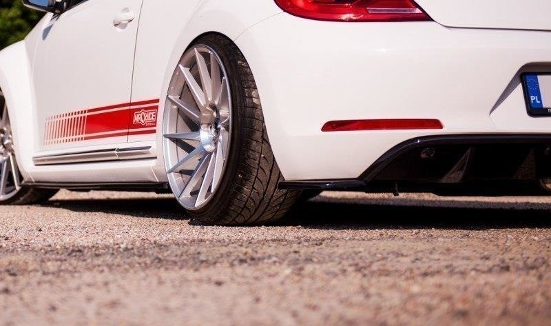 Maxton Design Heck Ansatz Flaps Diffusor passend für VW BEETLE schwarz Hochglanz
