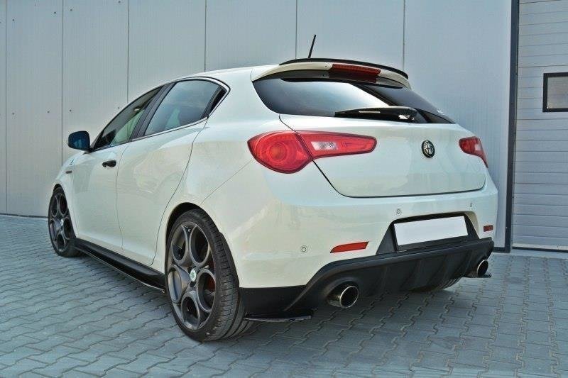 Maxton Design Heck Ansatz Flaps Diffusor passend für Alfa Romeo Giulietta Zender schwarz Hochglanz