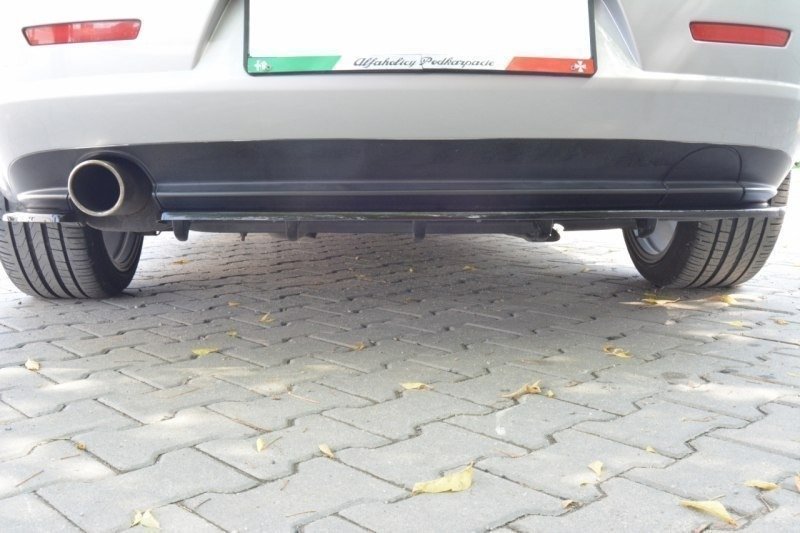 Maxton Design Mittlerer Diffusor Heck Ansatz für ALFA ROMEO 159 im DTM LOOK schwarz matt