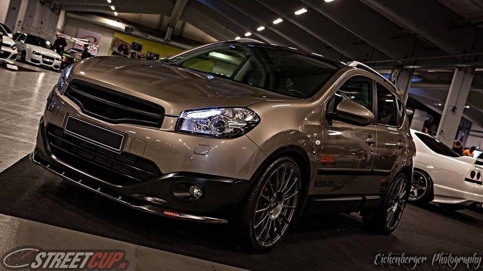 Maxton Design Street+ Spoilerlippe Front Ansatz passend für NISSAN QASHQAI Facelift schwarz Hochglanz