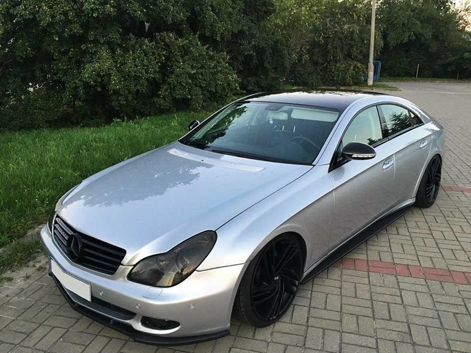 Maxton Design Street+ Spoilerlippe Front Ansatz passend für MERCEDES CLS C219 Serie schwarz Hochglanz