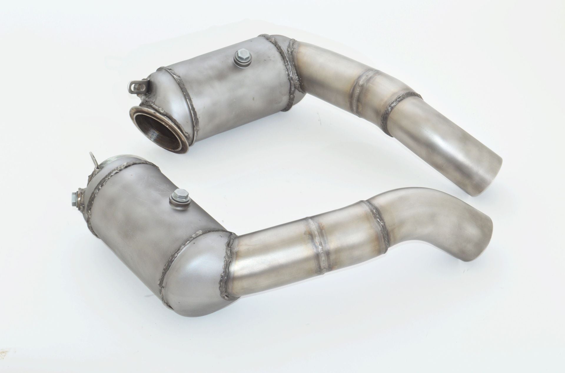 Friedrich Motorsport 76mm Downpipe-Satz mit 200 Zellen Sport-Kat. für zur Montage am Turbolader / ersetzt die Haupt-Kats. / EURO 5/6 tauglich (ab Bj. 09/2011)