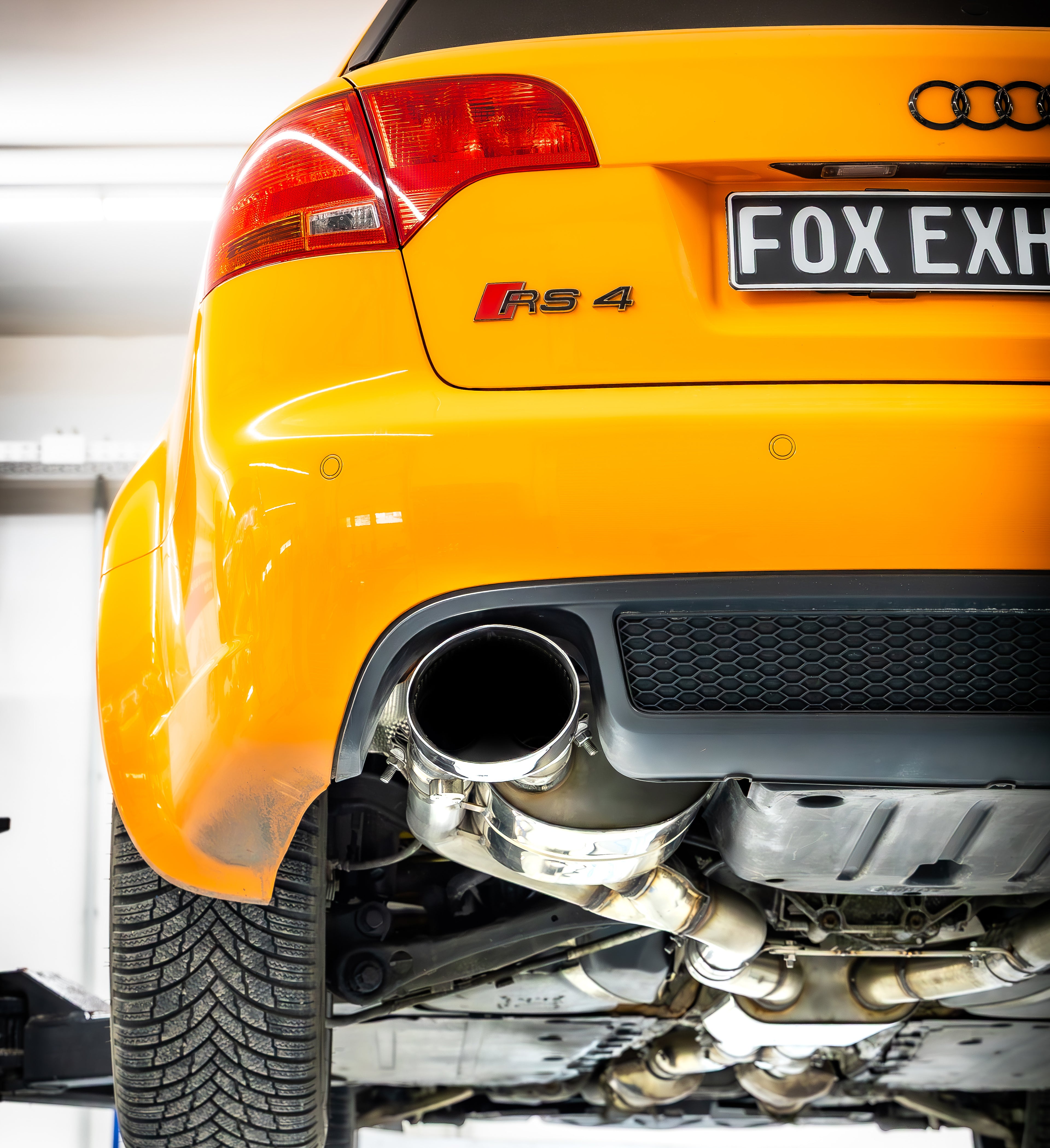 Fox passend für Audi RS4 B7 Halbanlage ab Kat bestehend aus Endschalldämpfer rechts/links, Vorschalldämpfer und X-Pipe - Endrohre 160x130 oval rechts/links inkl. Unterdruckabgasklappen