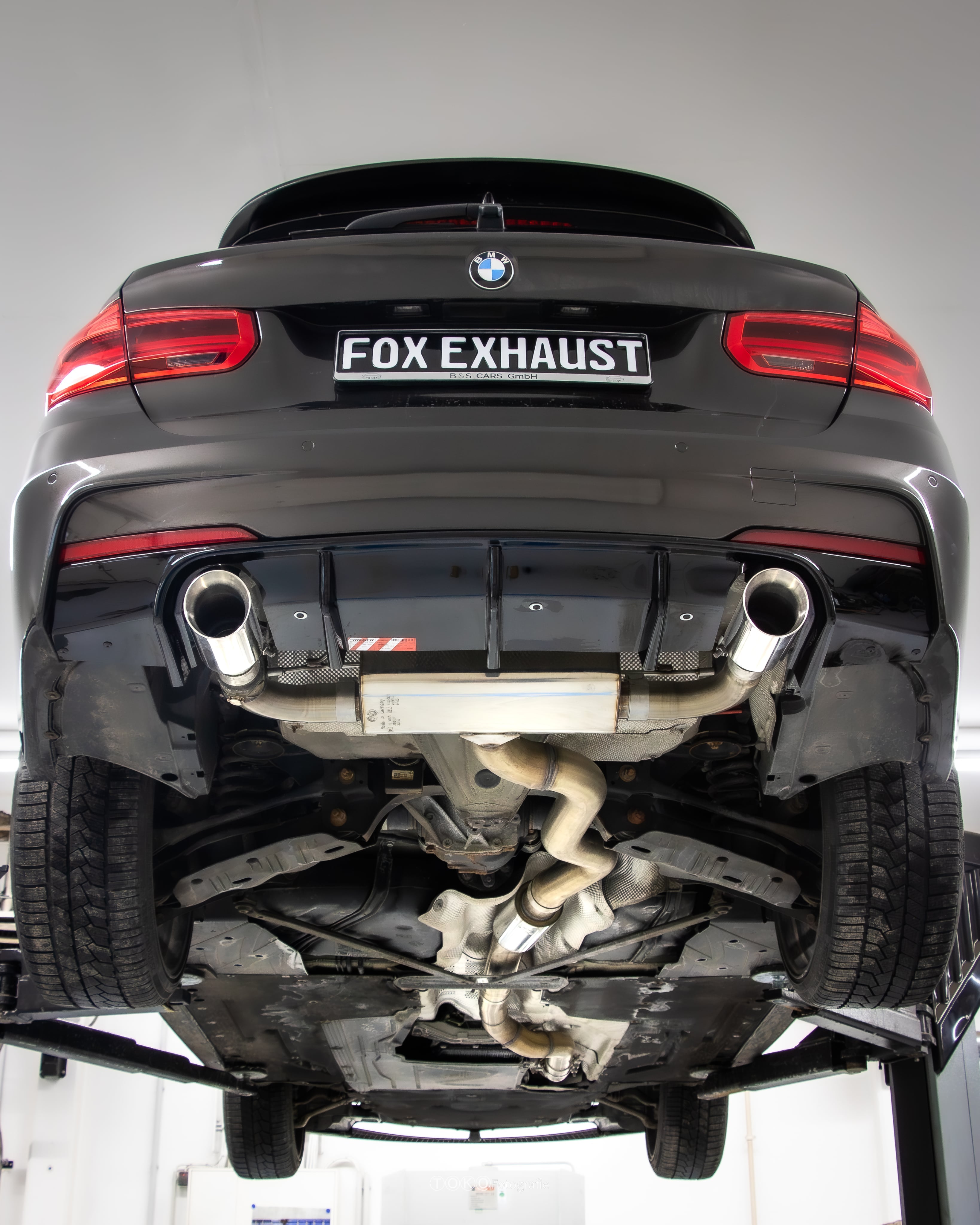 Fox passend fürBMW F30/31 - 330i/ 340i xDrive Endschalldämpfer quer Ausgang rechts/links - 1x100 Typ 25 rechts/links - mit Abgasklappe im linken Endrohr - Passend an Rieger Heckansatz RIE00088122