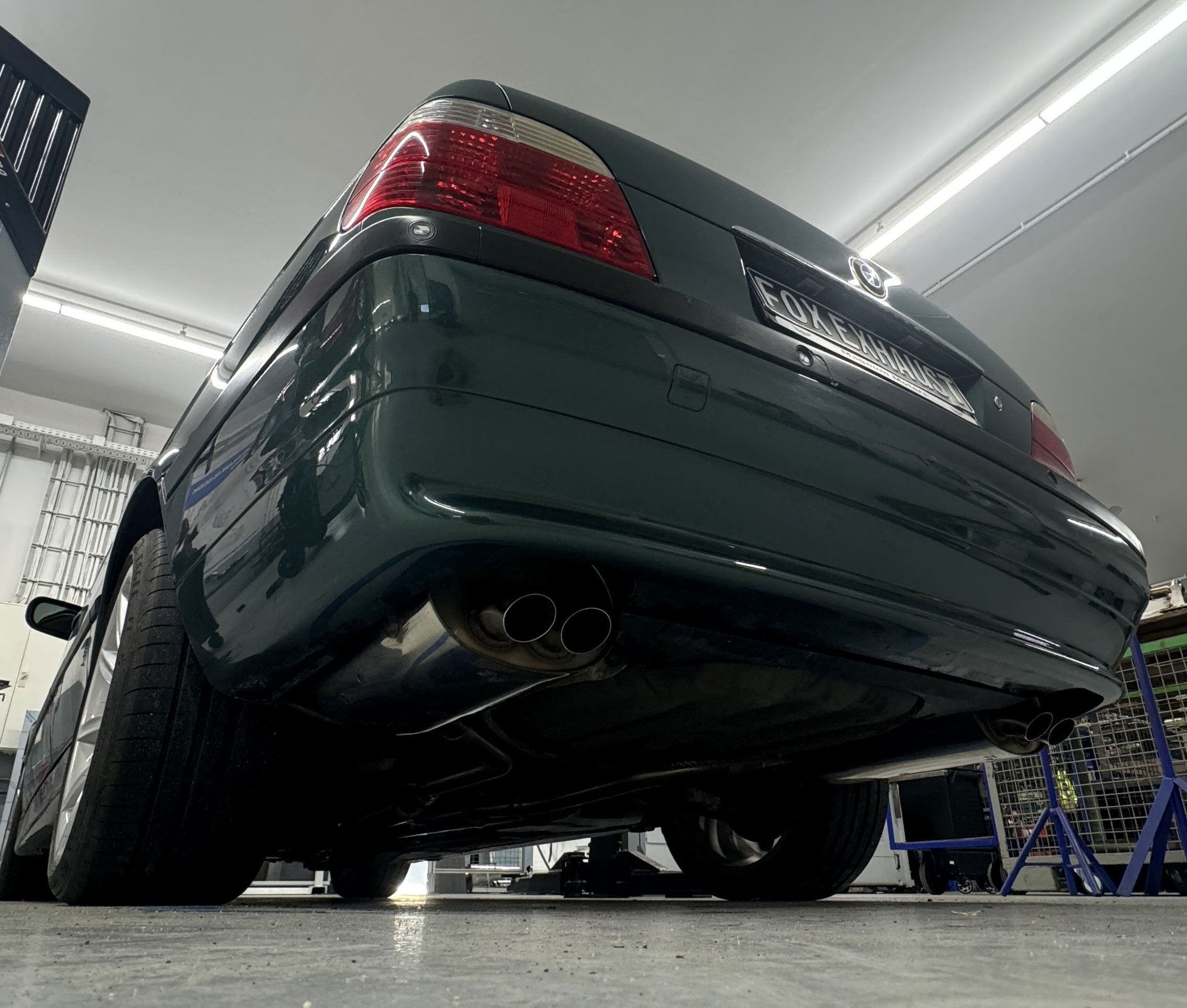 Fox passend fürBMW E38 730i/ 735i/ 740i Endschalldämpfer rechts/links - 2x63 Typ 28 rechts/links (knicken hinter dem Schalldämpfer nach unten)