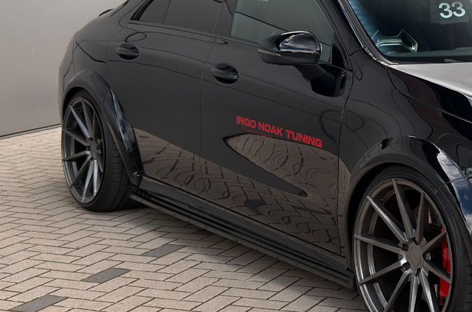 CUP Seitenschweller mit Wing vorne aus ABS für Mercedes CLA 35/45 AMG