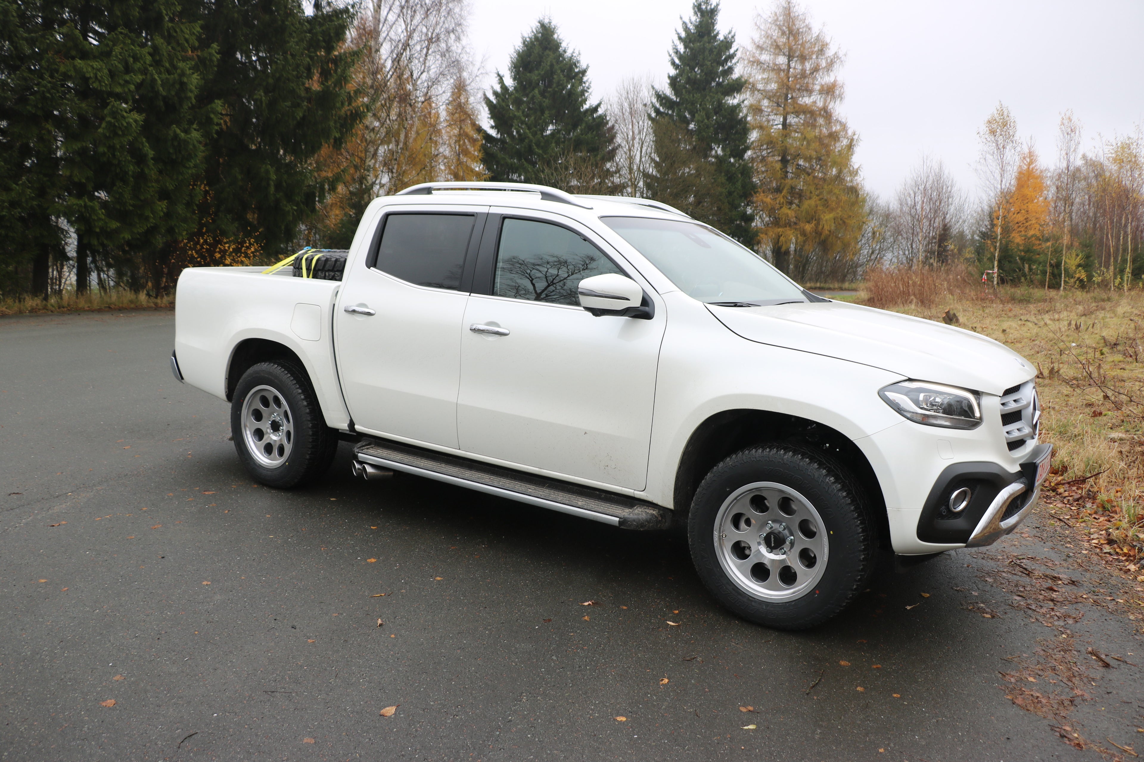 Fox passend fürMercedes X-Klasse 4matic Endrohrsystem Ausgang seitlich rechts und links am Fahrzeug - 2x90 Typ 16 rechts/links