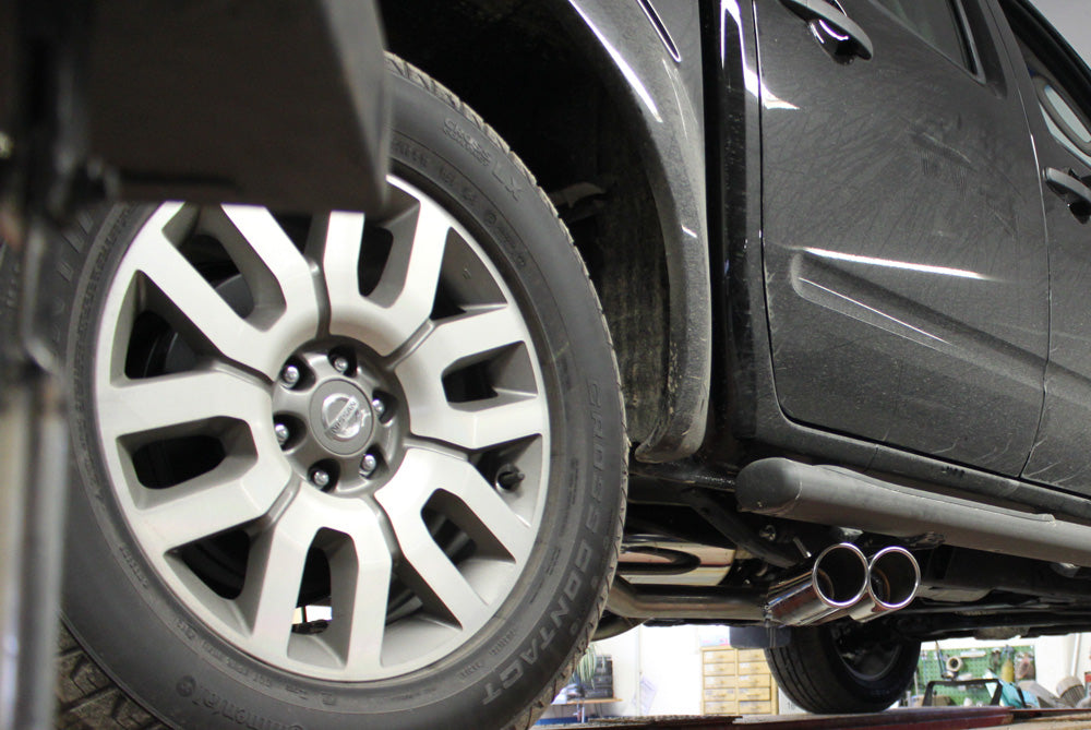 Fox passend fürNissan Navara D40 - 2,5l dCi Endschalldämpfer Sidepipe, Ausgang rechts und links am Fahrzeug - 2x90 Typ 16 rechts/links