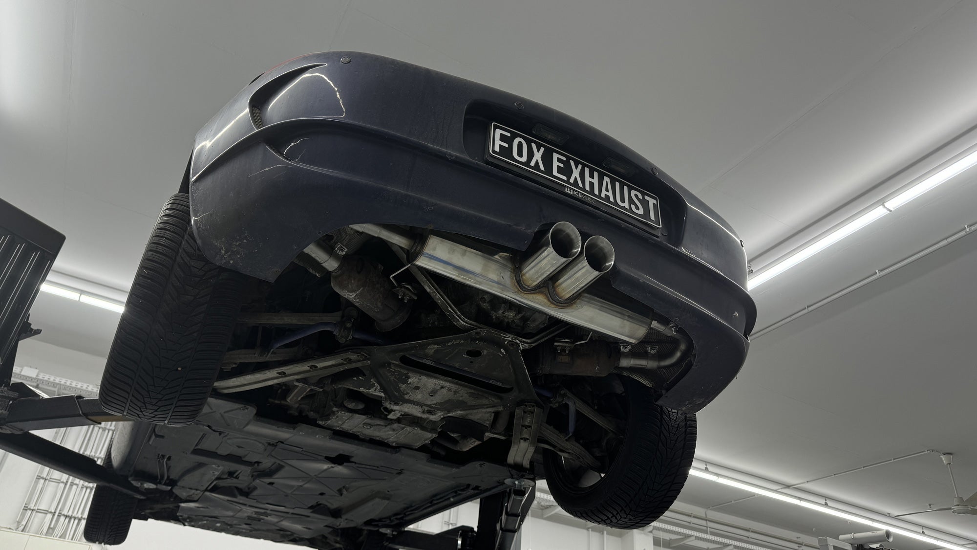 Fox passend fürPorsche Boxster Typ 986 Endschalldämpfer Ausgang mittig - 2x90 Typ 25