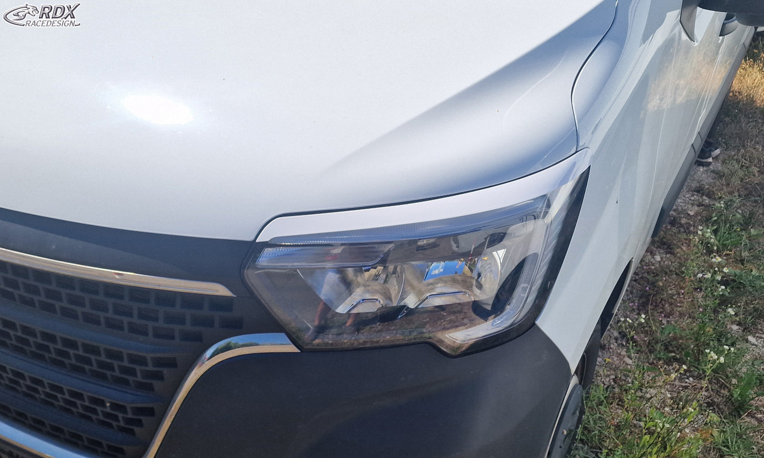 RDX Scheinwerferblenden für RENAULT Master (2019-2024) Böser Blick