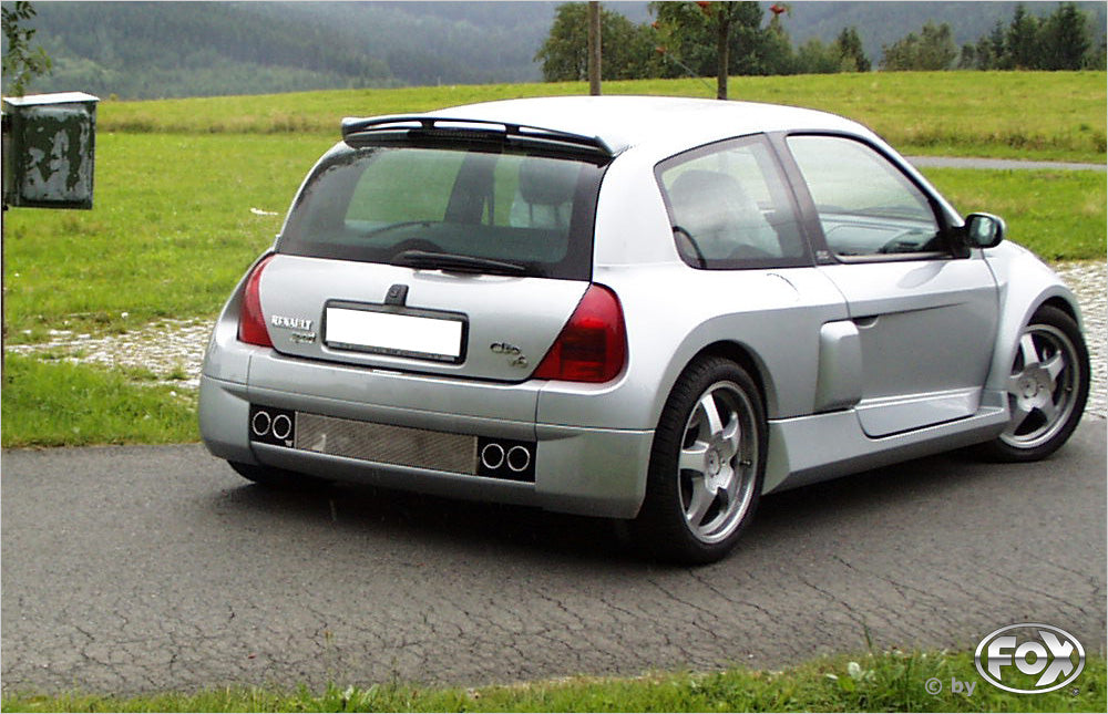 Fox passend fürRenault Clio II V6 Endschalldämpfer quer Ausgang rechts/links - 2x76 Typ 12 rechts/links - Wird mit polierten Abdeckblech für Heckschürze geliefert