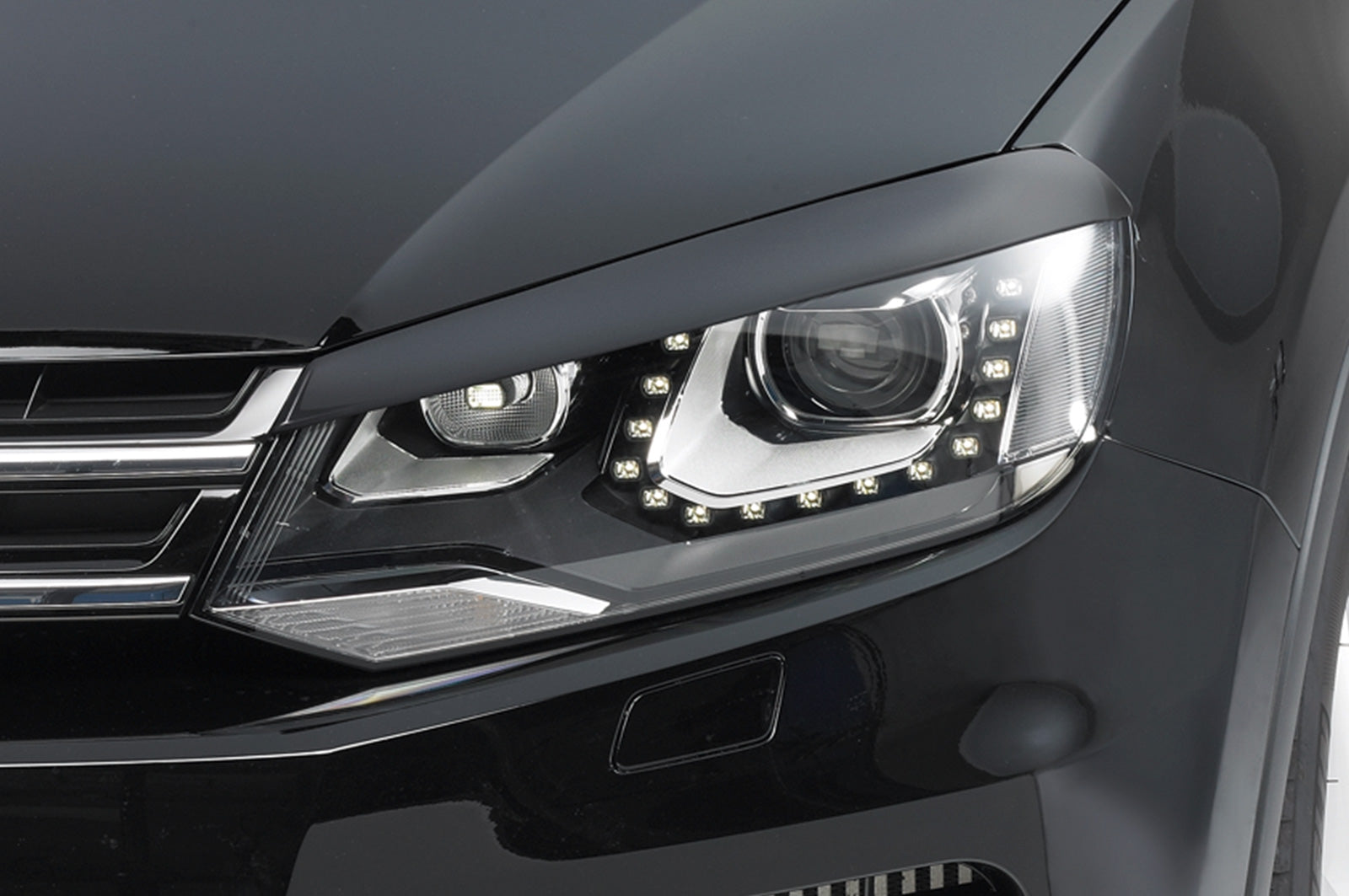 CSR Scheinwerferblenden für VW Touareg II (Typ 7P) SB085