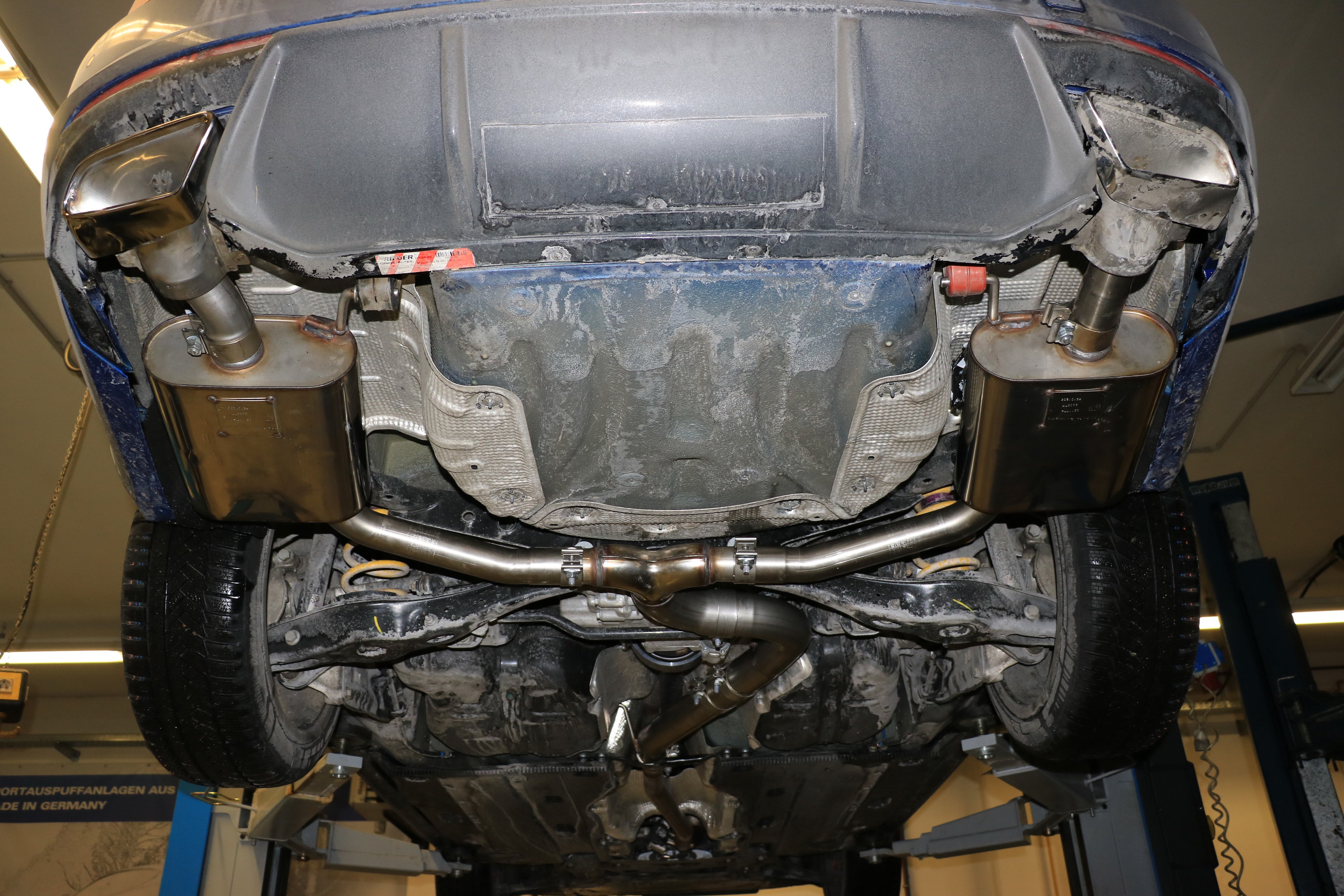 Fox passend fürSkoda Octavia 5E RS - TDI - 4x4 mit Benzin-Endrohrblenden Halbanlage rechts/links ab Kat - Austritt der Endrohre in den originalen Benzin-Endrohrblenden