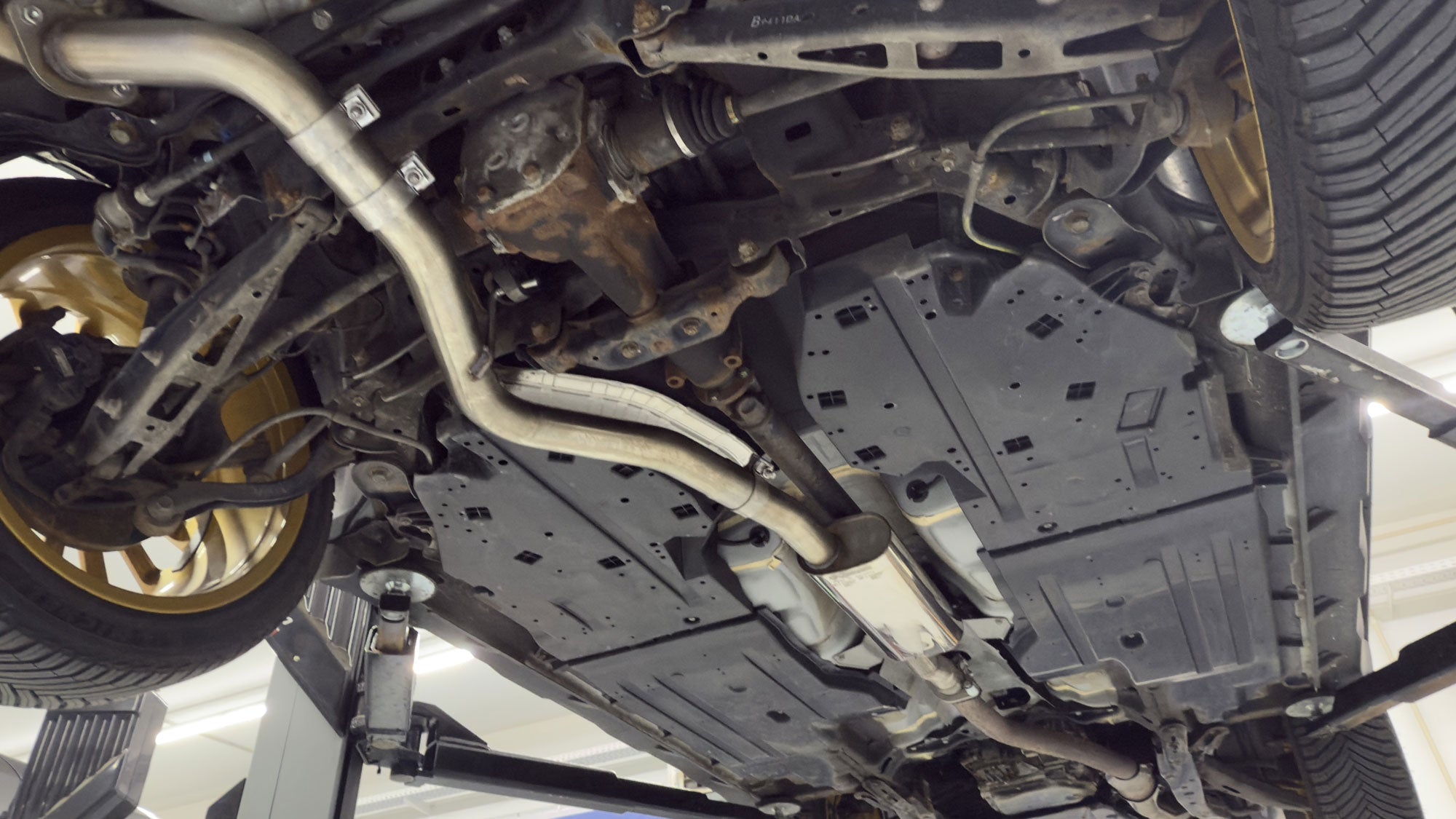 Fox passend für Subaru Outback BS Vorschalldämpfer für Endschalldämpfer Ausgang links