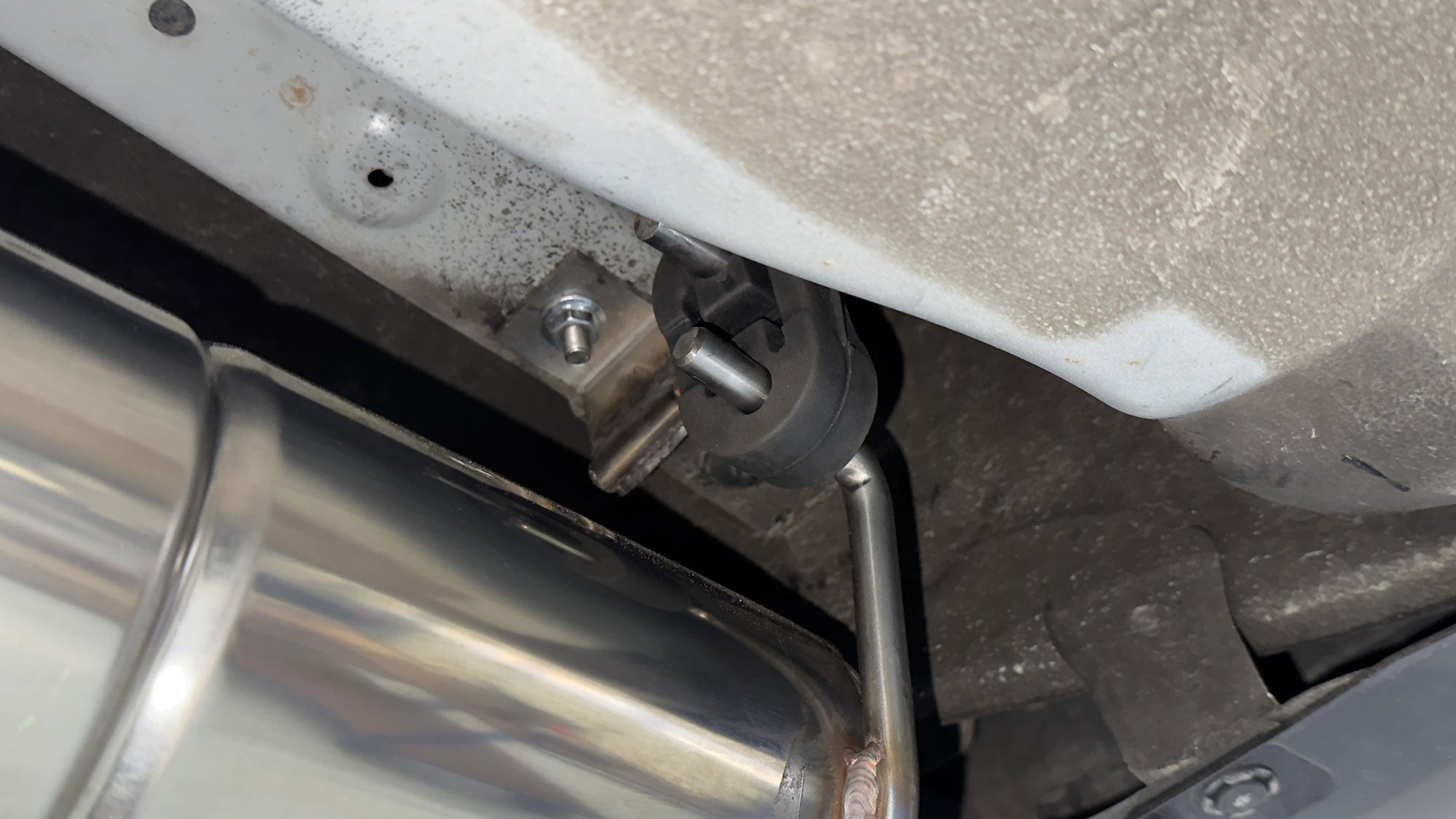 Fox passend fürSubaru Outback BS Endschalldämpfer rechts/links und Vorschalldämpfer - Endrohre 1x100 Typ 25 rechts/links