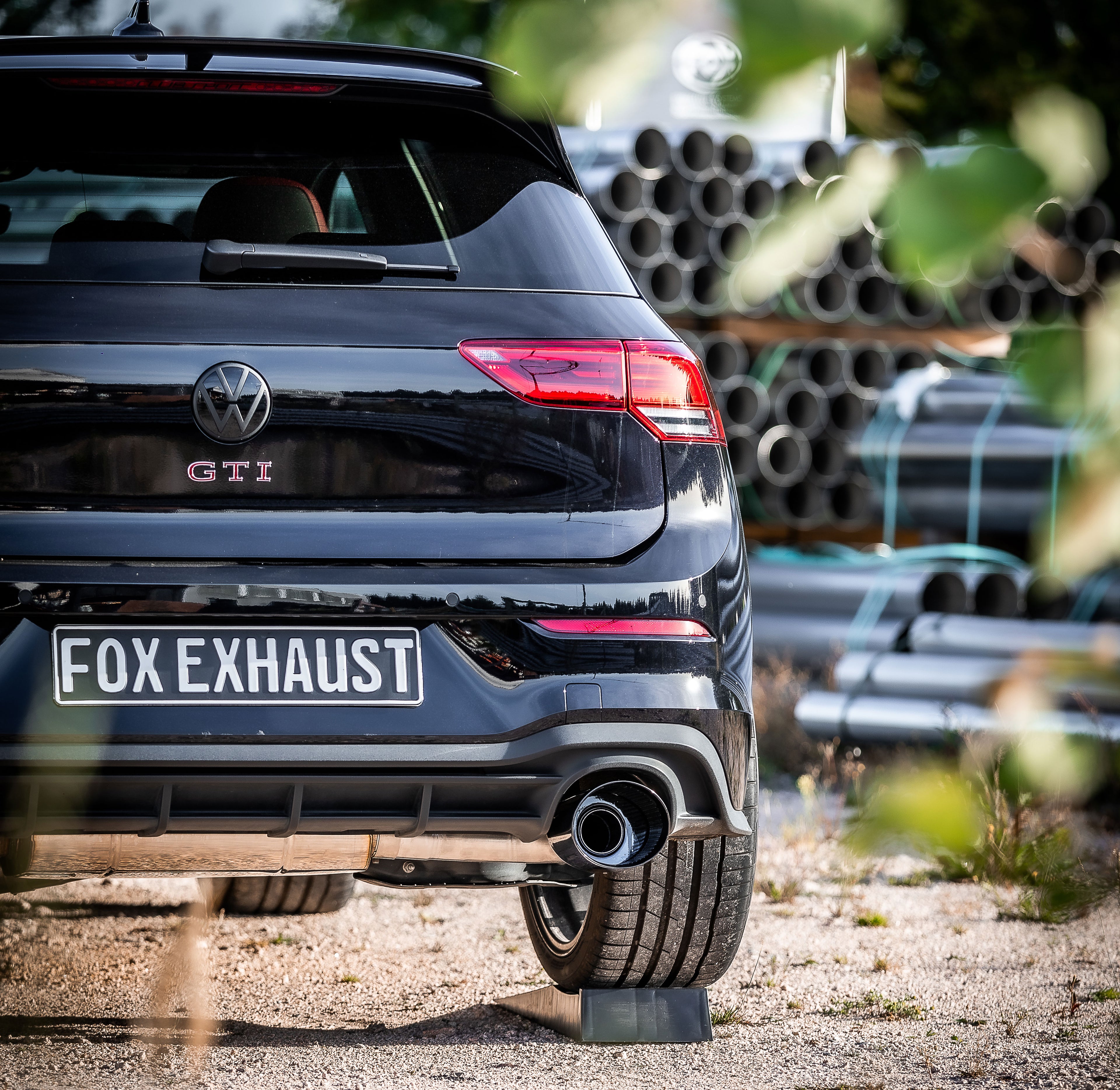 Fox passend fürVW Golf 8 GTI End- und Vorschalldämpfer Ausgang rechts/links 80mm - 1x160x130mm Typ 38 rechts/links schwarz keramikbeschichtet