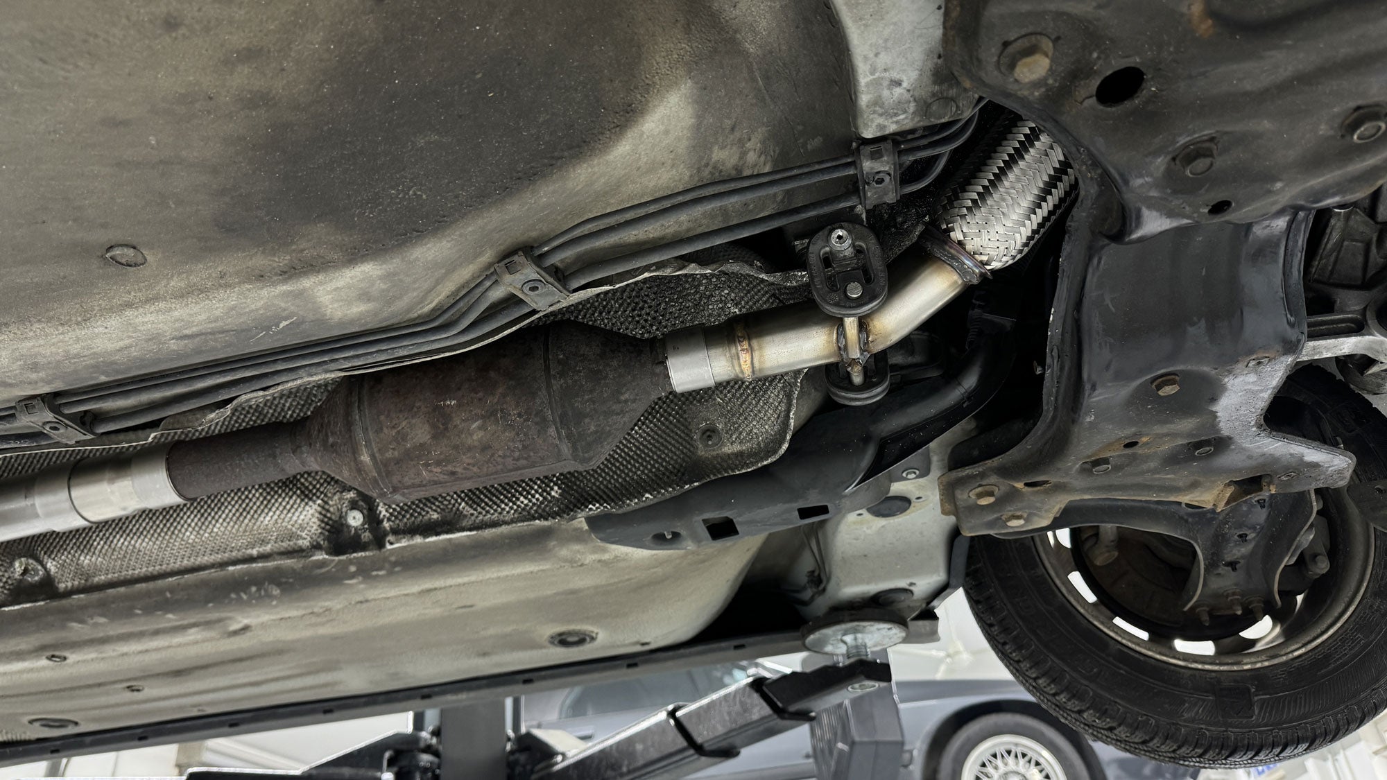 Fox passend fürAudi A2 - 1,4l TDI 55kW Vorderrohr mit Flexstück passend auf den originalen Kat