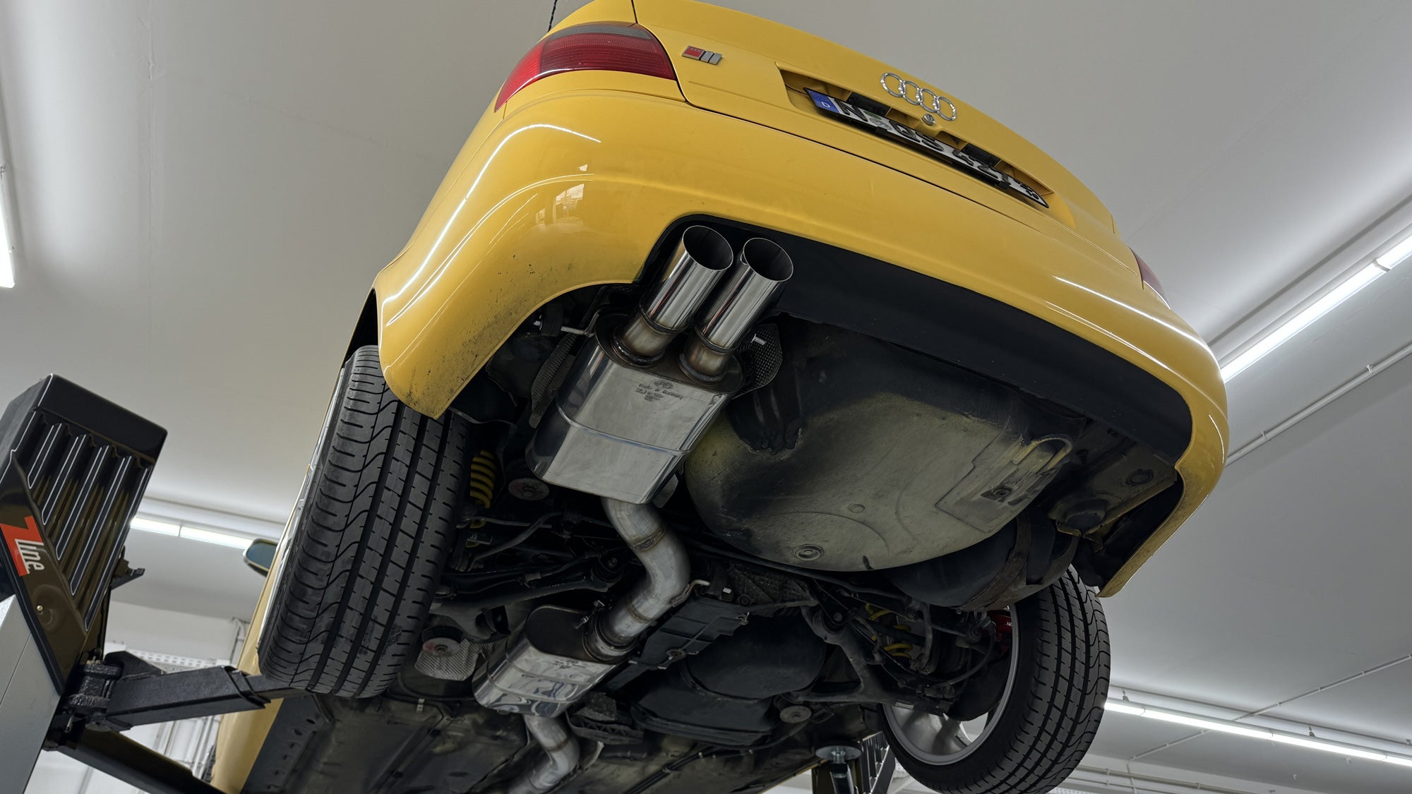 Fox passend für Audi S4 B5 End- und Vorschalldämpfer 90mm - 2x80 Typ 10 seitlich versetzt