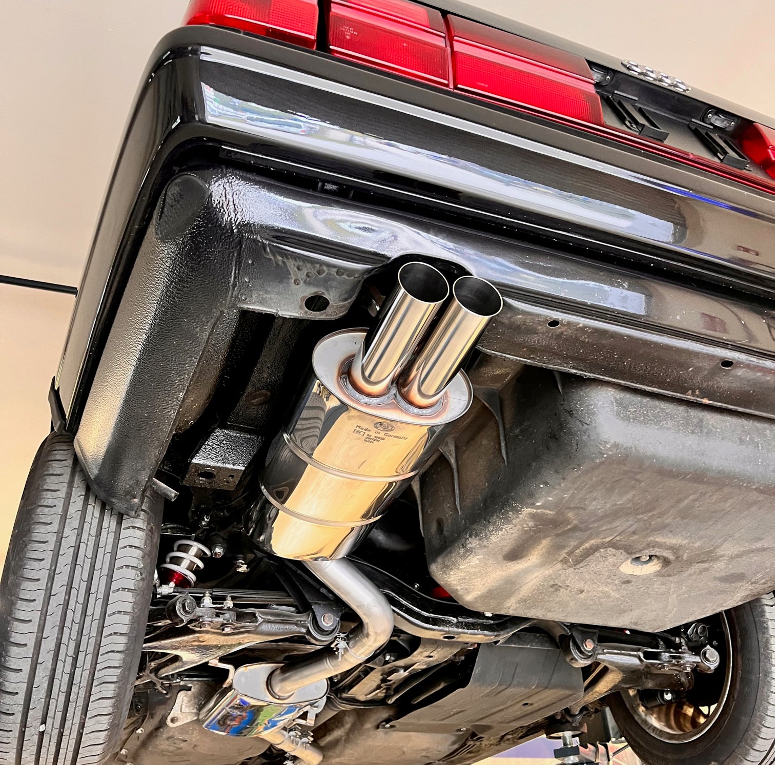 Fox passend für Audi 100 quattro Typ C3/ Audi 200 Typ 44Q Halbanlage ab Kat, bestehend aus Endschalldämpfer und Vorschalldämpfer - 2x63 Typ 10