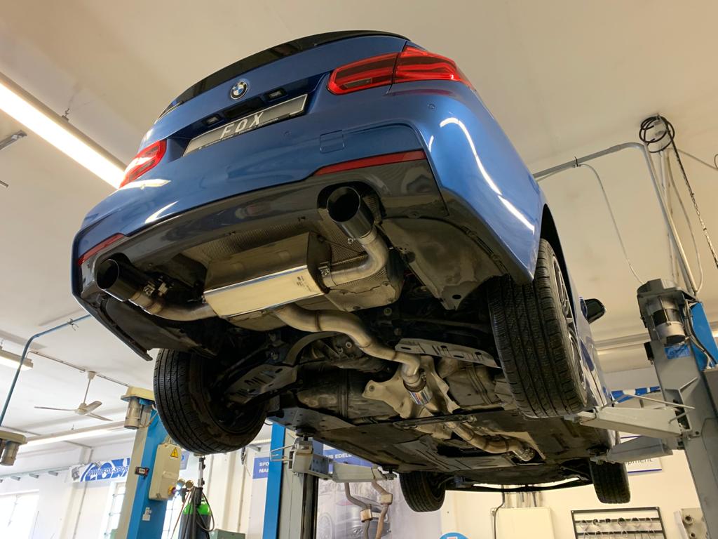 Fox passend fürBMW F30/31 - 330i/ 340i xDrive Endschalldämpfer quer Ausgang rechts/links - 1x100 Typ 25 rechts/links schwarz - mit Abgasklappe im linken Endrohr - Passend an Rieger Heckansatz RIE00088122