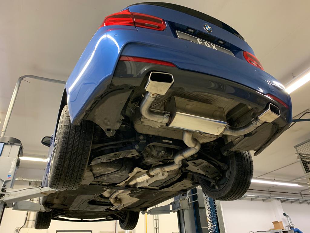 Fox passend fürBMW F30/31 - 330i/ 340i xDrive Endschalldämpfer quer Ausgang rechts/links - 145x65 Typ 59 rechts/links - mit Abgasklappe im linken Endrohr