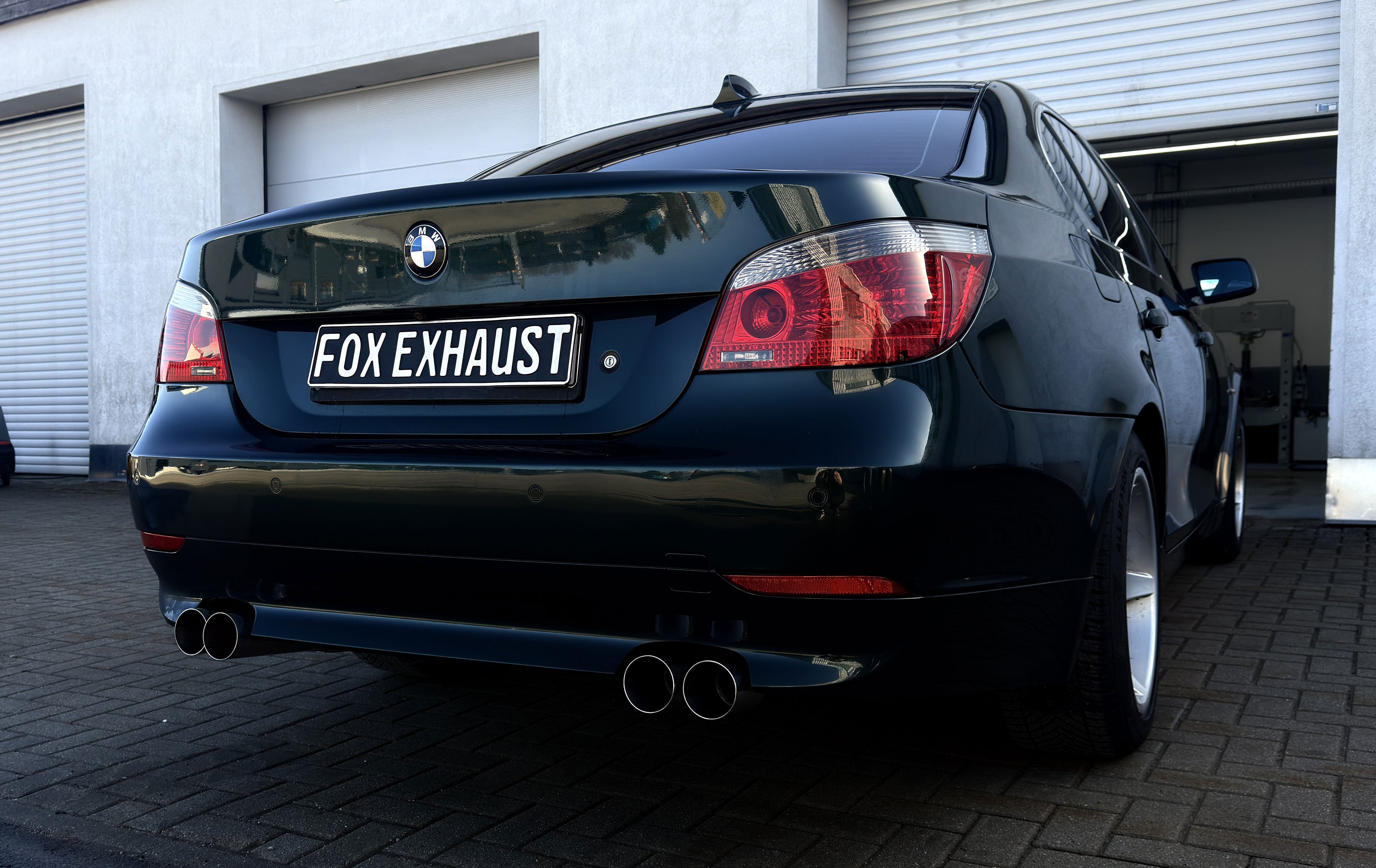 Fox passend fürBMW E60/61 - 520i/ 523i/ 525i/ 530i Endschalldämpfer Ausgang rechts/links - 2x80 Typ 10 rechts/links M5-Optik