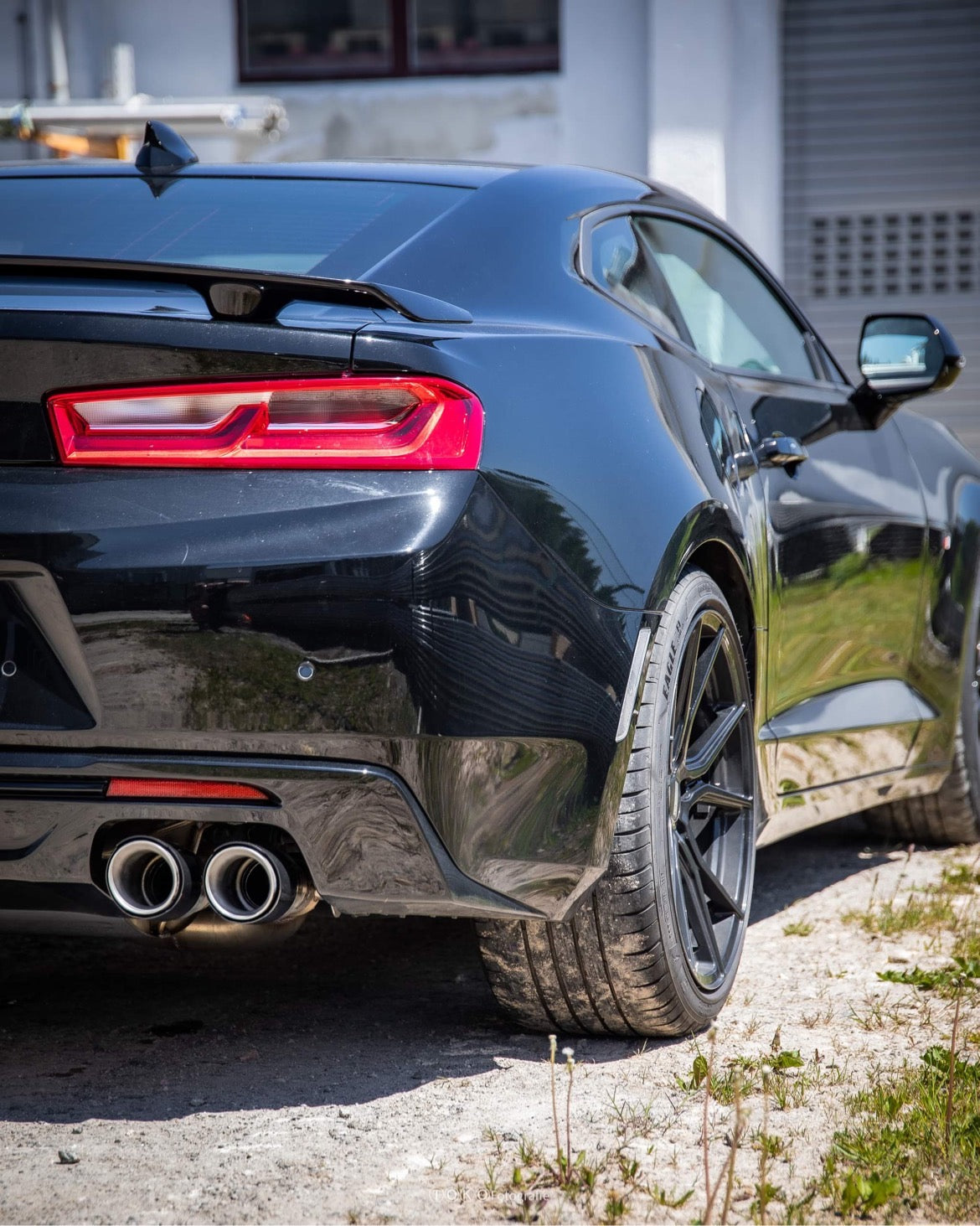 Fox passend fürChevrolet Camaro - A1XC Endschalldämpfer quer Ausgang rechts/links mit 2 Abgasklappen - 2x100 Typ 25 rechts/links mit schwarzen Covern
