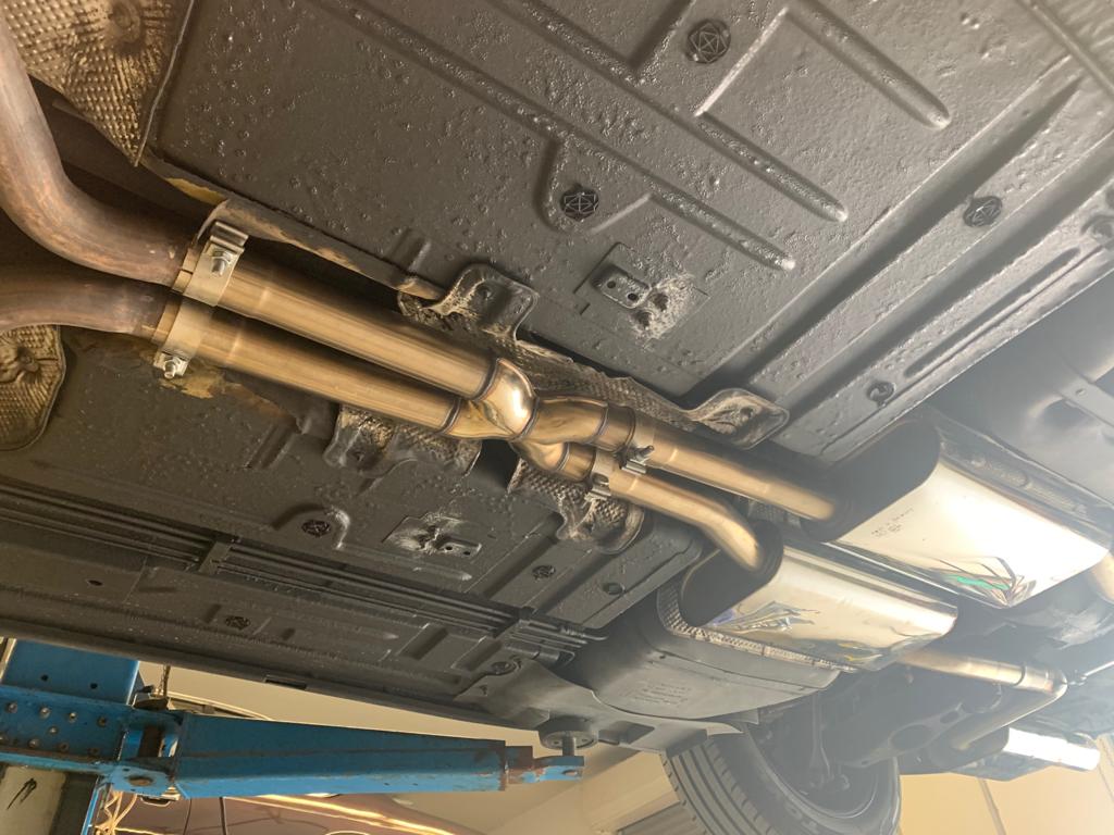 Fox passend fürChrysler 300C 5,7l Vorschalldämpfer