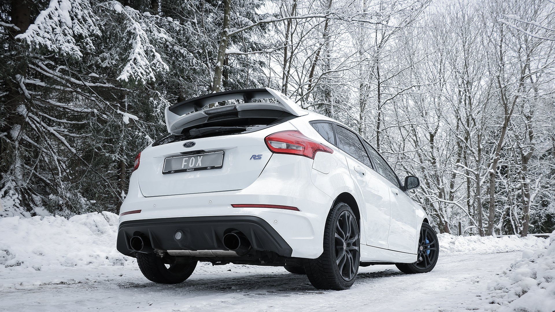 Fox passend fürFord Focus III RS Endschalldämpfer quer Ausgang rechts/links mit Abgasklappe - 129x106 Typ 32 rechts/links schwarz emailliert