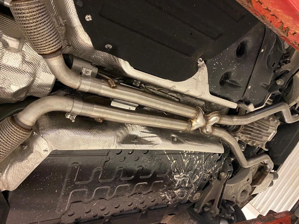 Fox passend fürFord Explorer Typ WUJ X-Pipe/ Vorschalldämpferersatzrohr