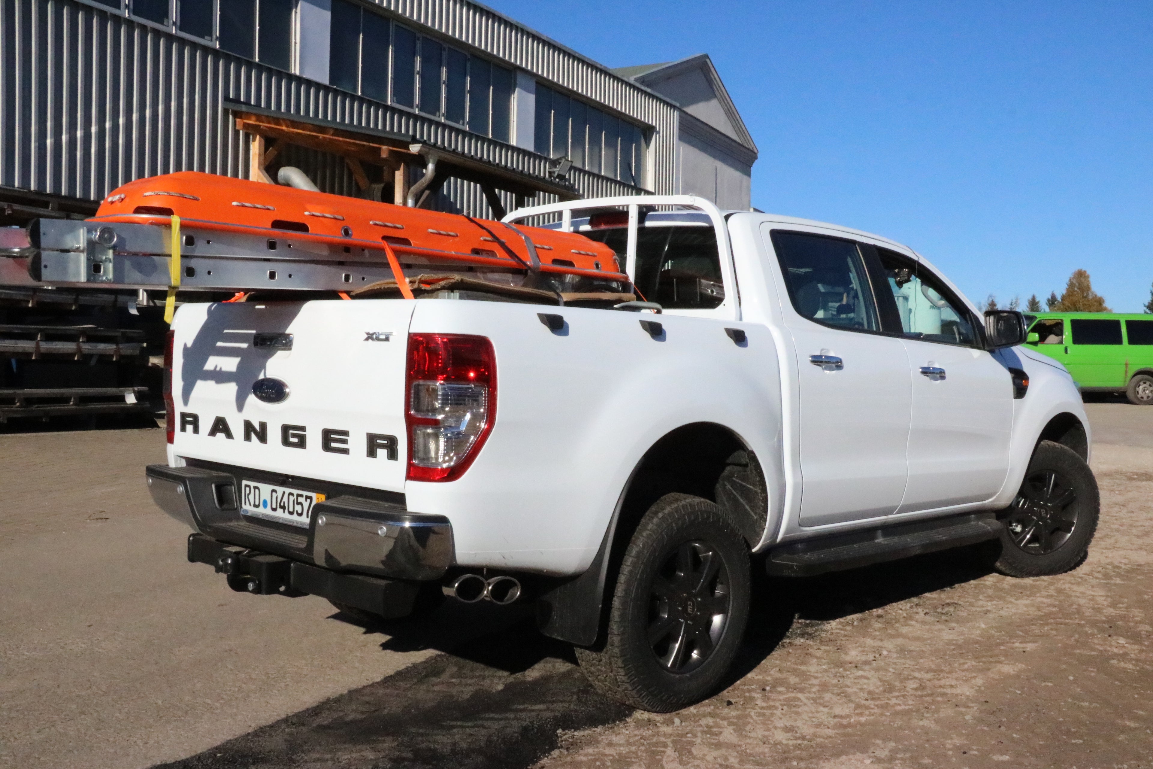 Fox passend fürFord Ranger 4x4 - Doppelkabine + Wildtrak Endschalldämpfer Sidepipe, Ausgang an der rechten Fahrzeugseite hinter dem Hinterrad  - 2x115x85 Typ 38