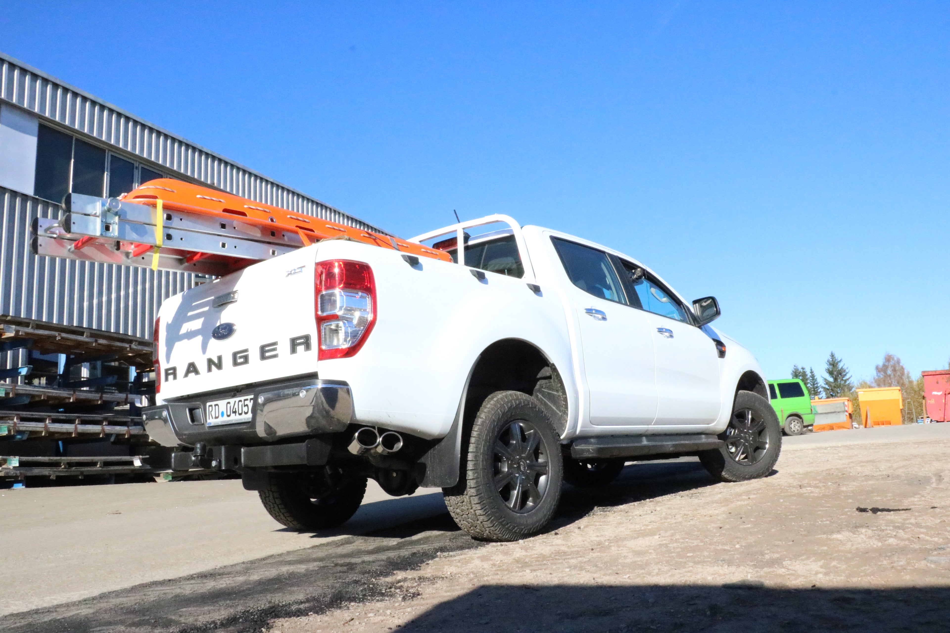 Fox passend für Ford Ranger 4x4 - Doppelkabine + Wildtrak Endschalldämpfer Sidepipe, Ausgang an der rechten Fahrzeugseite hinter dem Hinterrad  - 2x115x85 Typ 38