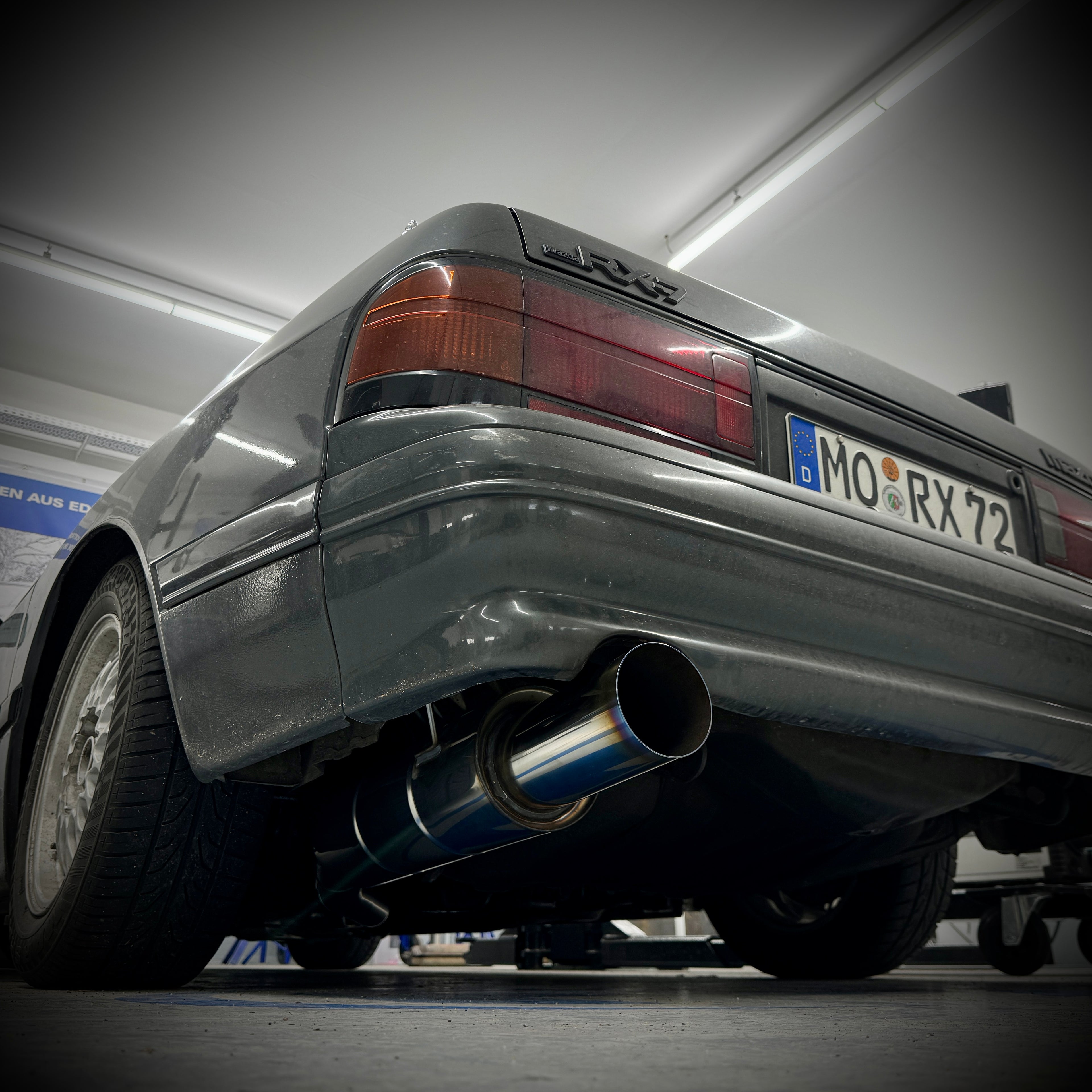 Fox passend fürMazda RX7 - FC Endschalldämpfer links JDM Style - 1x114 Typ 10 rechts/links colouriert (bunter Rand)