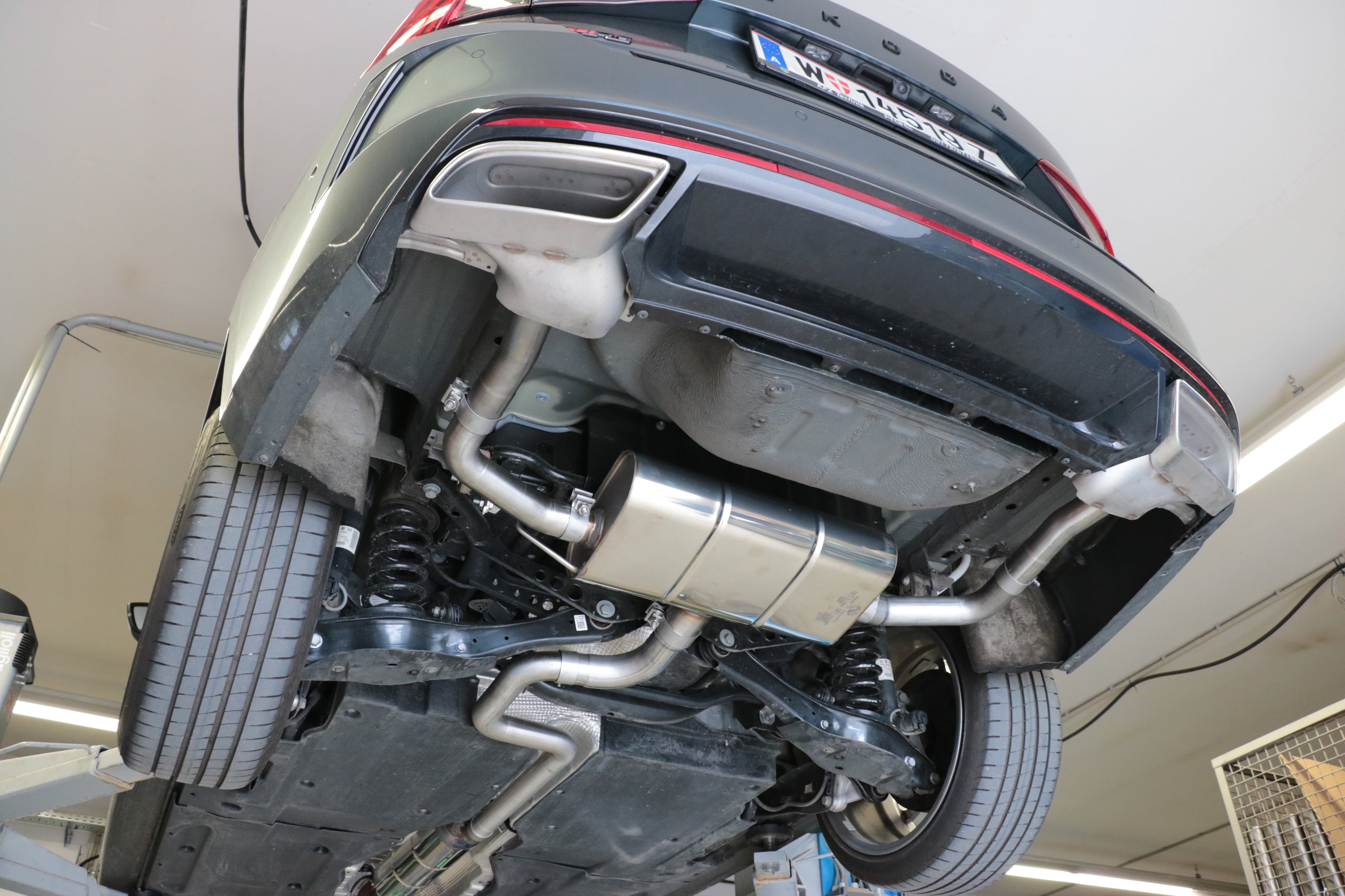 Fox passend fürSkoda Octavia NX RS iV Endschalldämpfer Ausgang rechts/links - Austritt in den originalen Endrohren (Abdeckung und Deckel des rechten Endrohres muss entfernt werden)