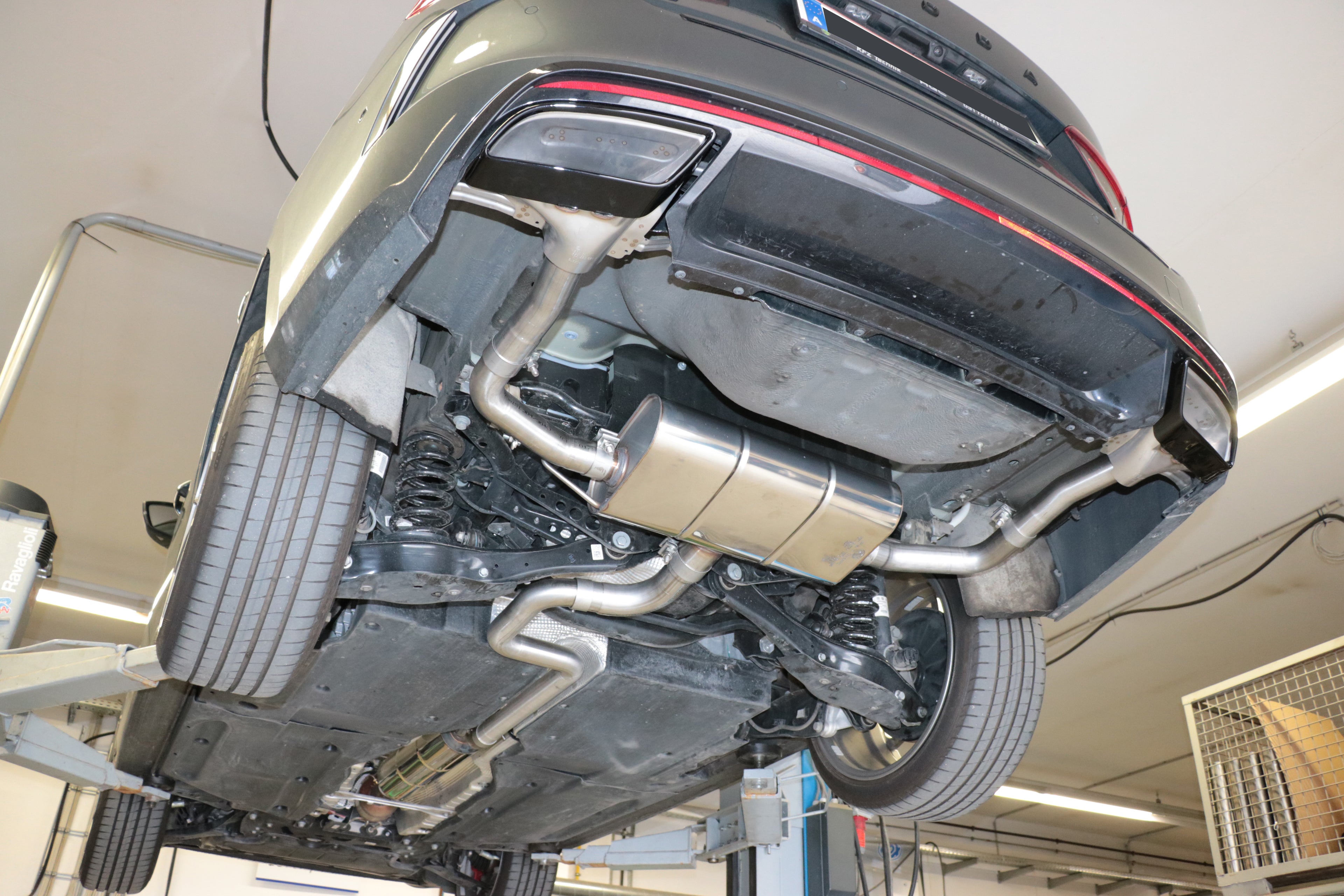 Fox passend fürSkoda Octavia NX RS iV Endschalldämpfer Ausgang rechts/links - Austritt in den originalen Endrohr mit der Teilenummer 5E3 253 681 B